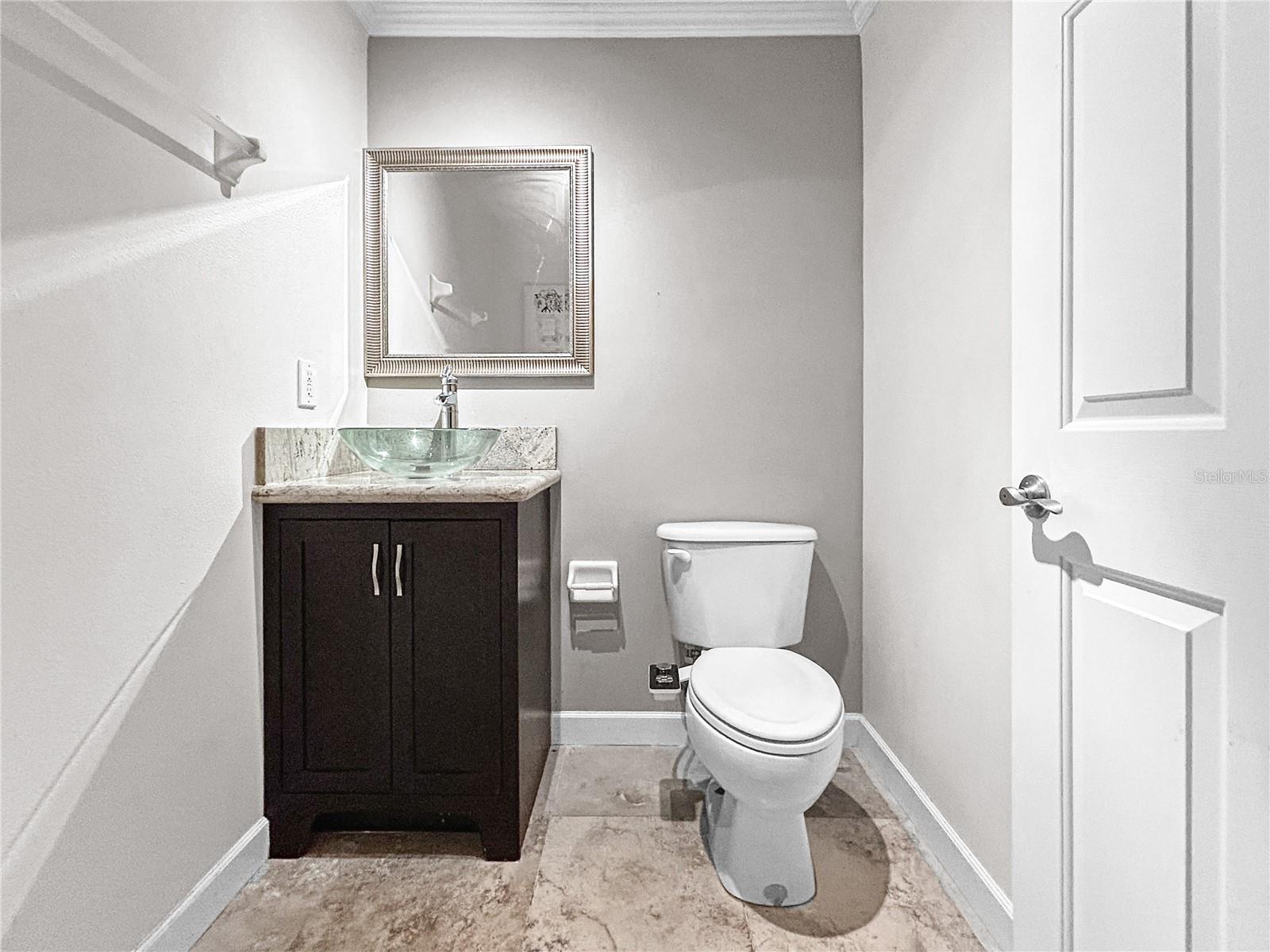 NASSAU POINTE TWNHOMES AT HERI - Residential