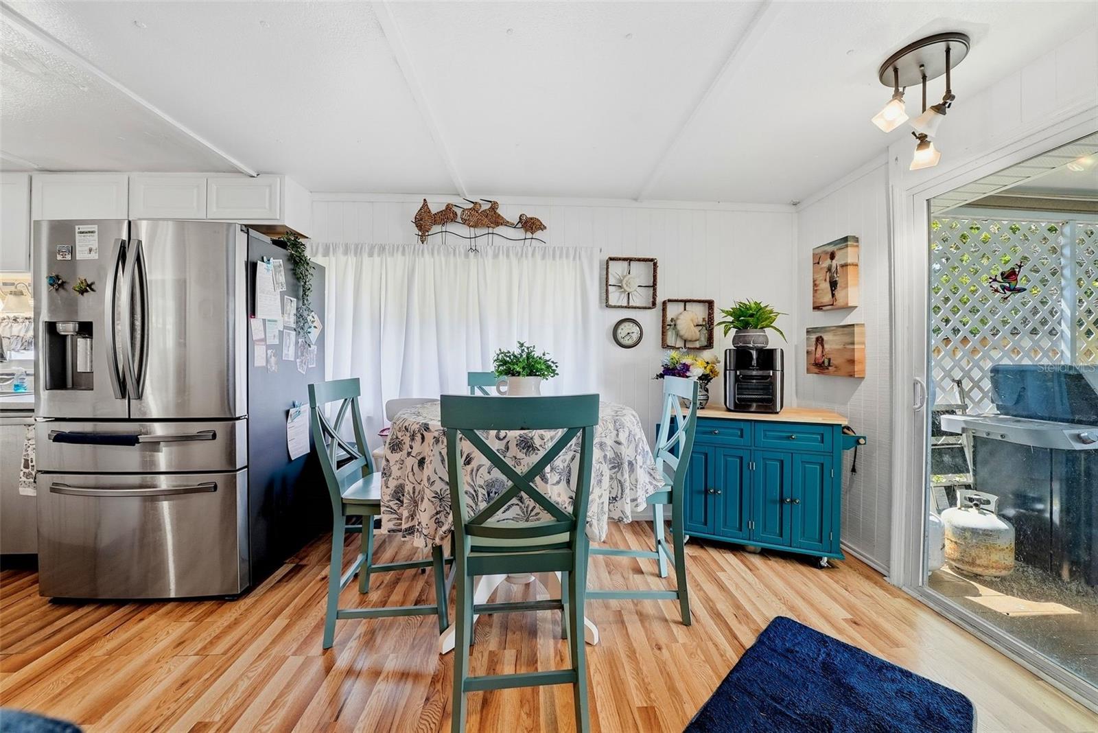 SIGNAL COVE - Residential