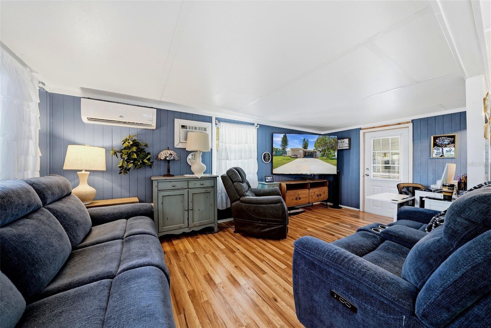SIGNAL COVE - Residential