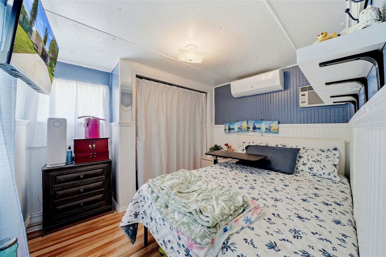 SIGNAL COVE - Residential