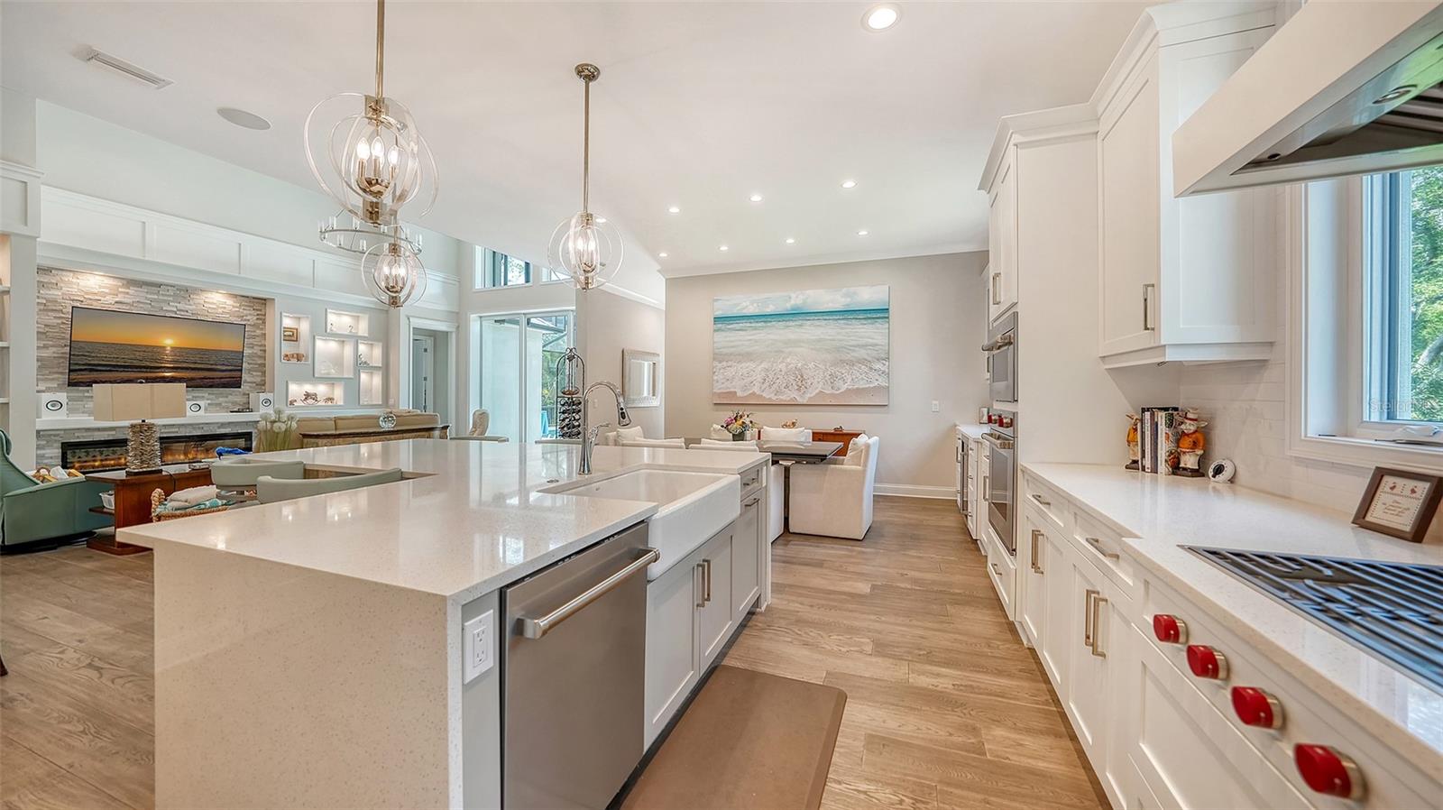 PARADISE SHORES - Residential