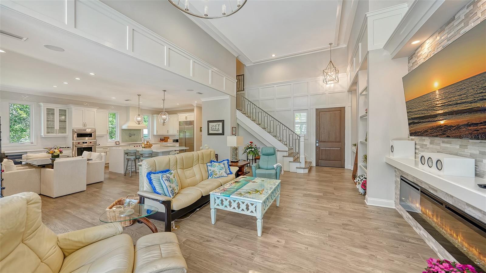 PARADISE SHORES - Residential