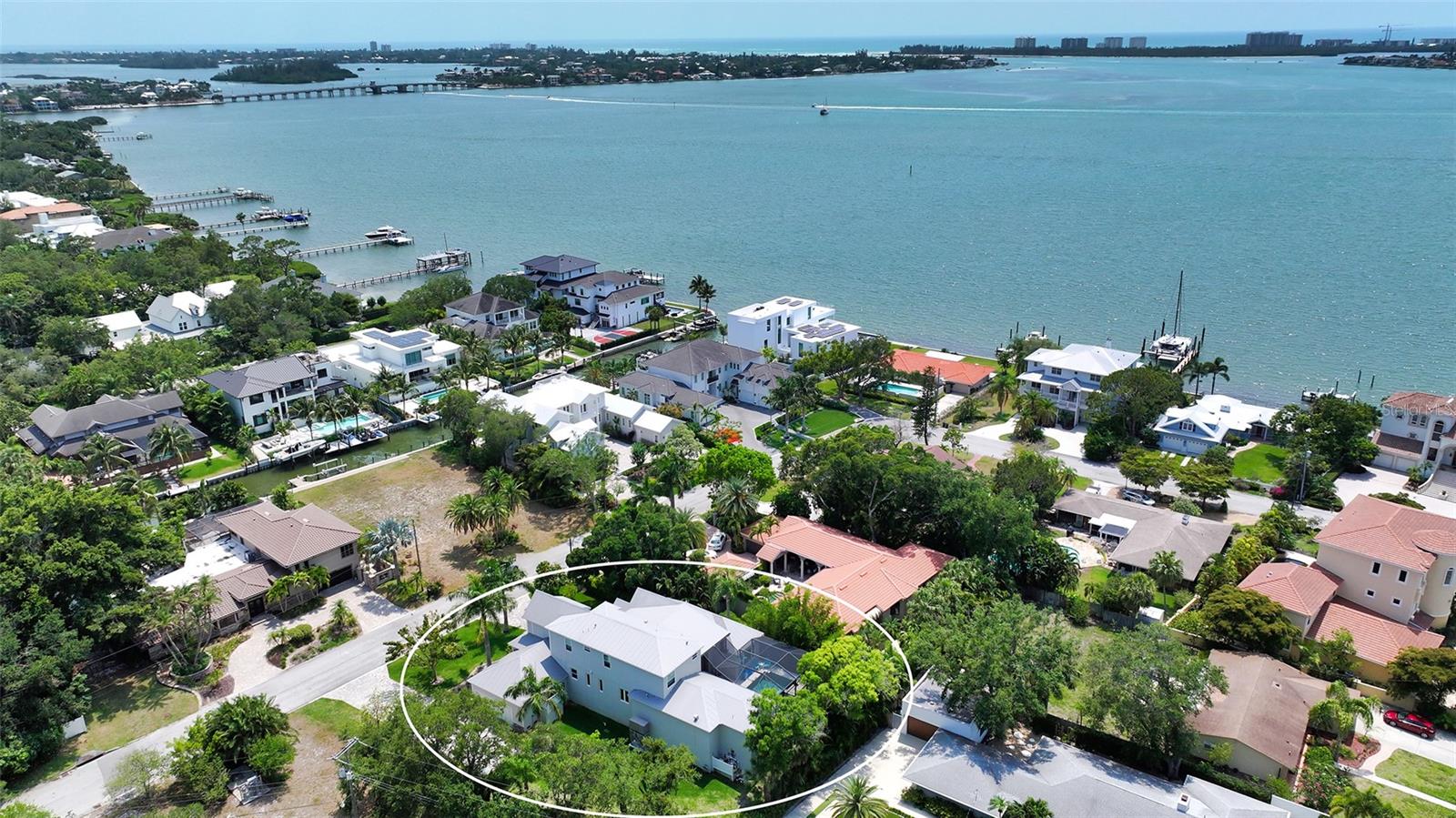 PARADISE SHORES - Residential