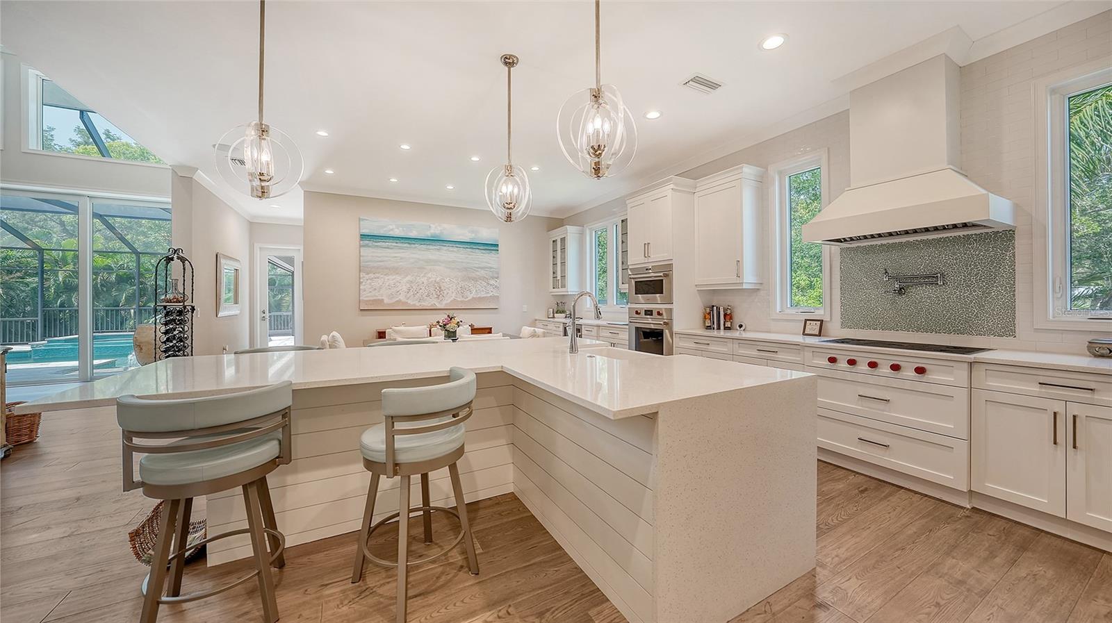 PARADISE SHORES - Residential