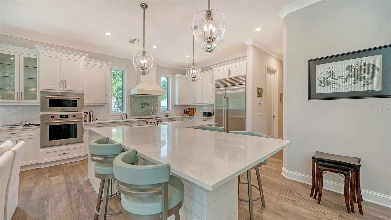 PARADISE SHORES - Residential