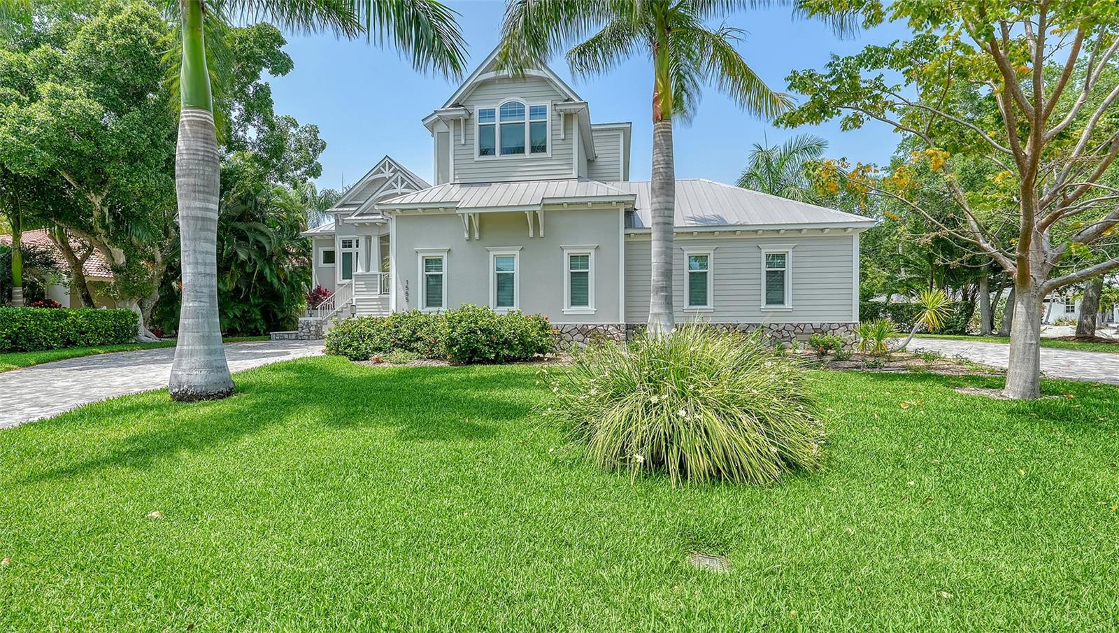 PARADISE SHORES - Residential