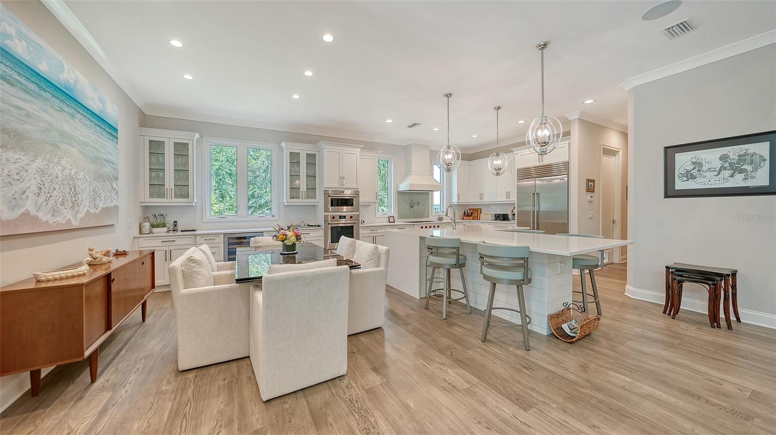 PARADISE SHORES - Residential