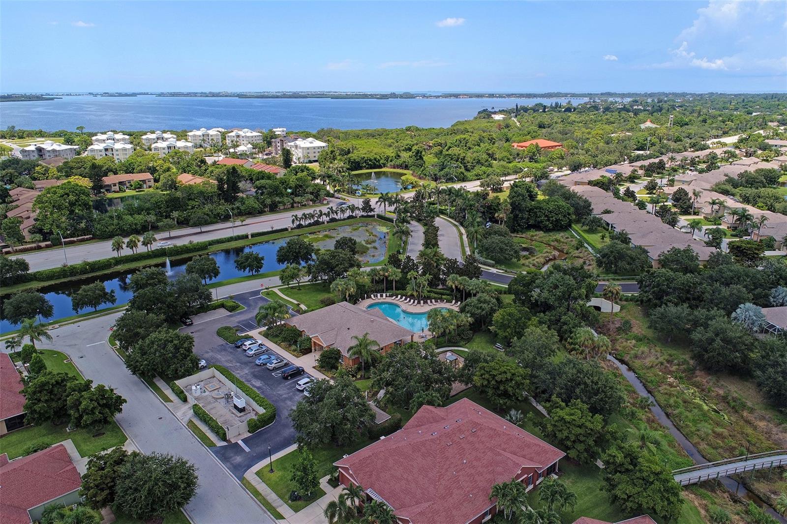 PALMA SOLA TRACE CONDO OR2185/736 - Residential