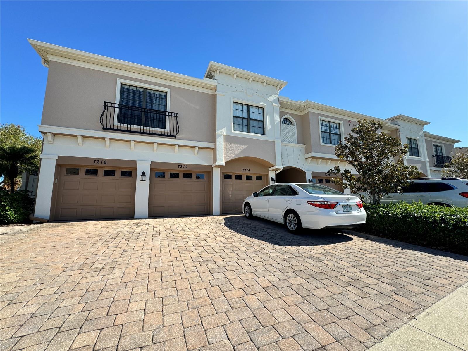 1ST FLOOR 3BR 2BA TURNKEY FURNISHED UNIT. ONE LEVEL NO STAIRS. ONLY A DRAW BRIDGE AWAY FROM THE PRISTINE BEACHES OF THE GULF OF MEXICO. THIS TASTEFULLY TURNKEY FURNISHED CONDO GIVES YOU VACATION LIVING 365 DAYS A YEAR. THE COMMUNITY OFFERS A PLETHORA OF AMMENITIES INCLUDING HEATED PLAZA POOL, FITNESS CENTER, PLAYGROUND AND WALKING TRAILS. CONVENIENTLY LOCATED BIKING DISTANCE TO THE BEACH OR, ROBINSON PRESERVE. “THE JEWEL OF MANATEE COUNTY WHEN IT COMES TO NATURE PRESERVES WITH BIKE TRAILS, FISHING PIERS, AND EXERCISE STATIONS.” A MUST SEE FOR THE NATURE/BOATING/ FISHING/ENTHUSIAST.