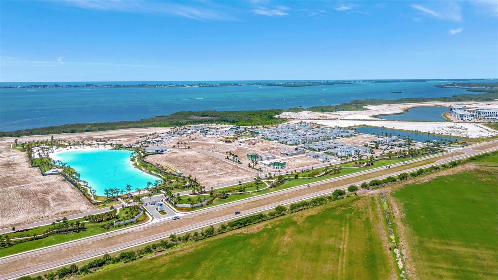 AQUA LAGOON - Residential