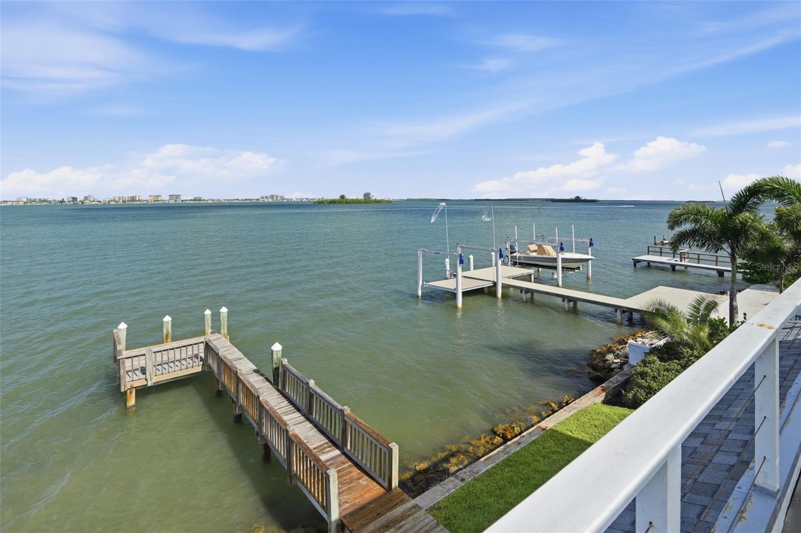 VENETIAN POINT - Residential