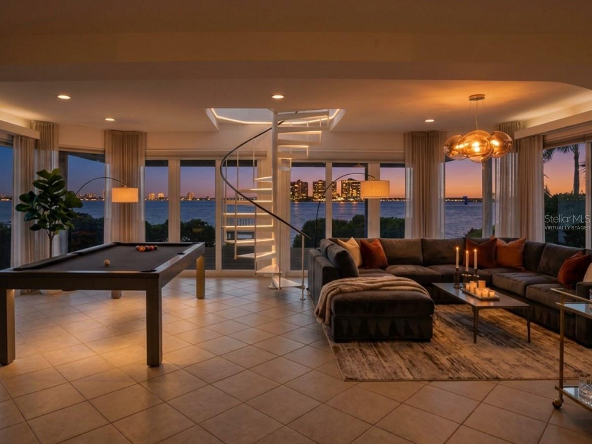 VENETIAN POINT - Residential
