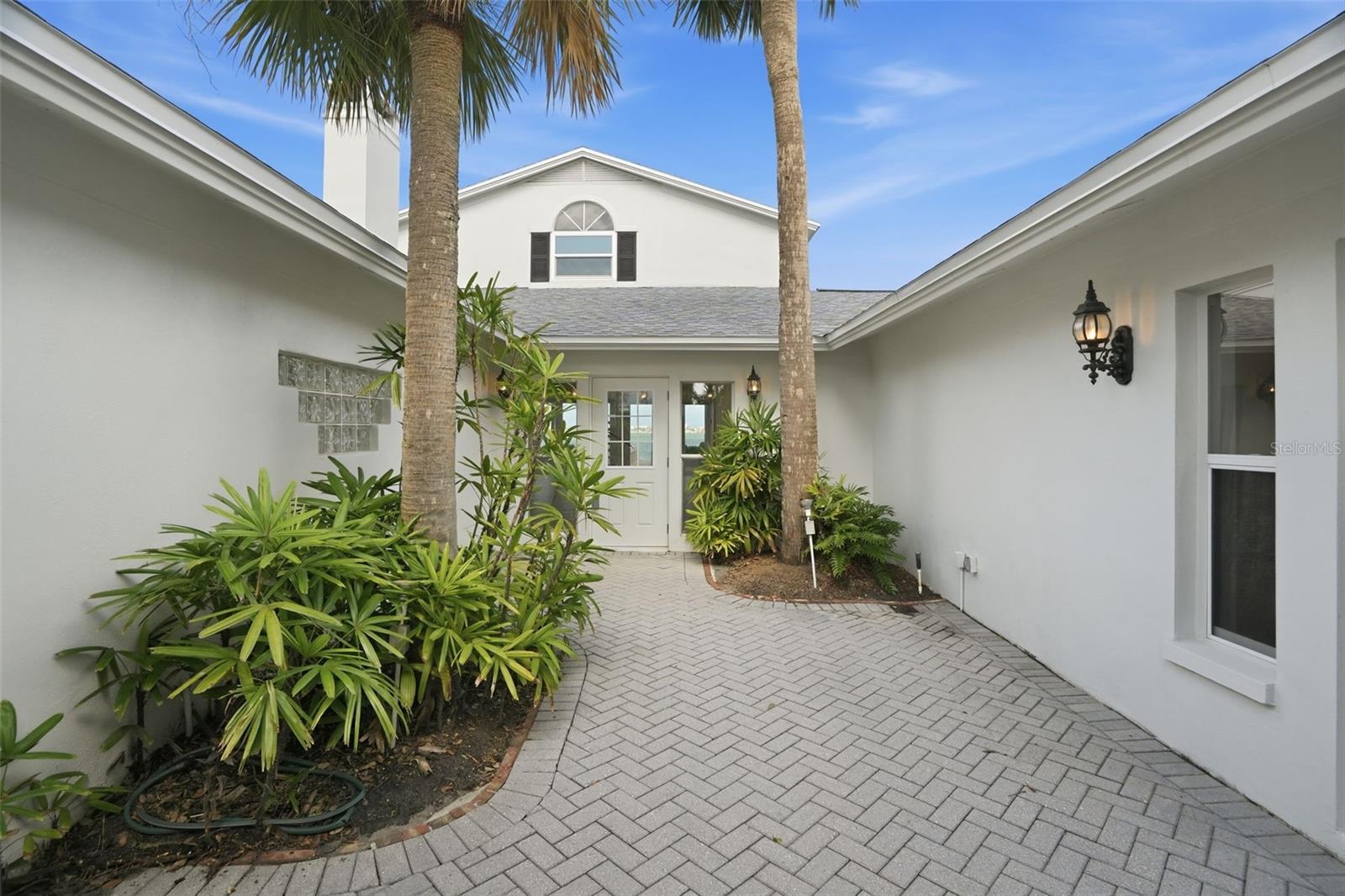 VENETIAN POINT - Residential