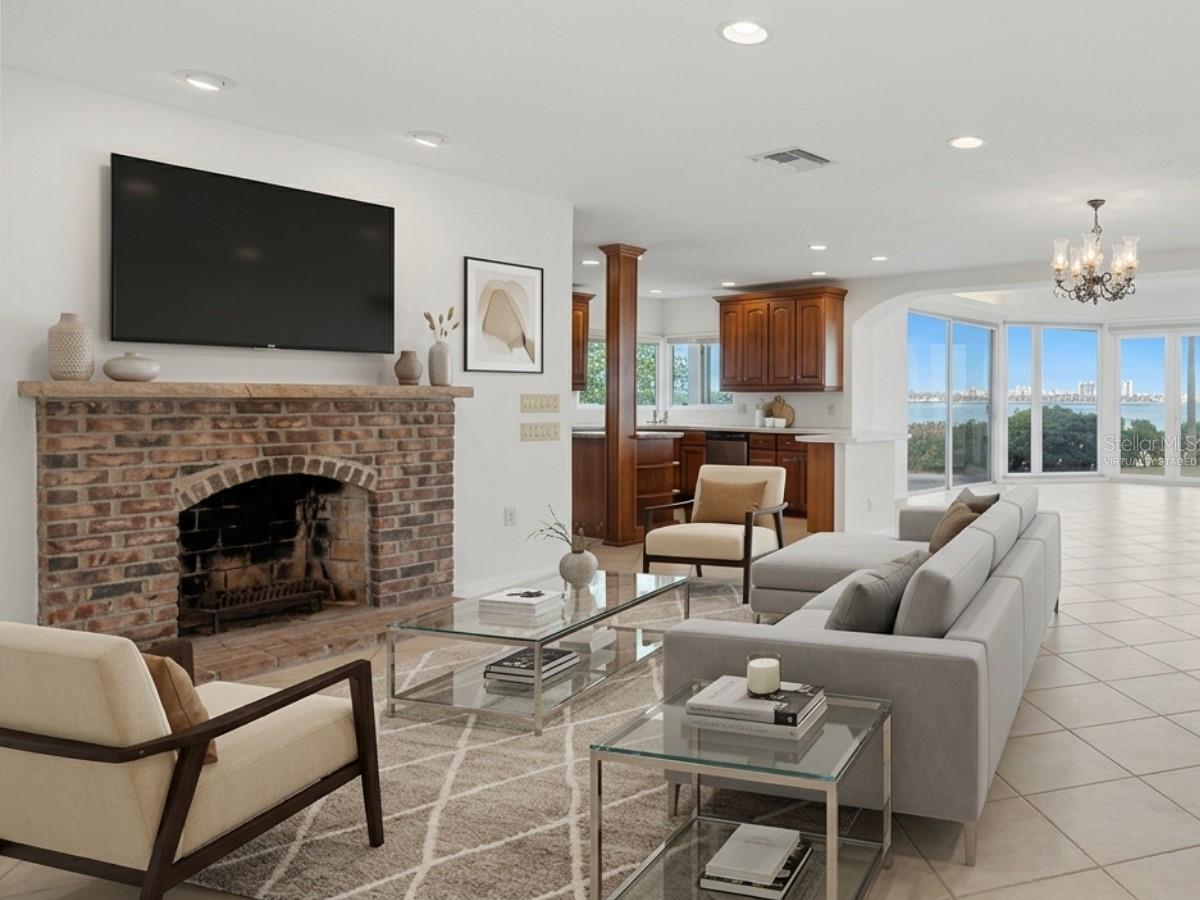 VENETIAN POINT - Residential