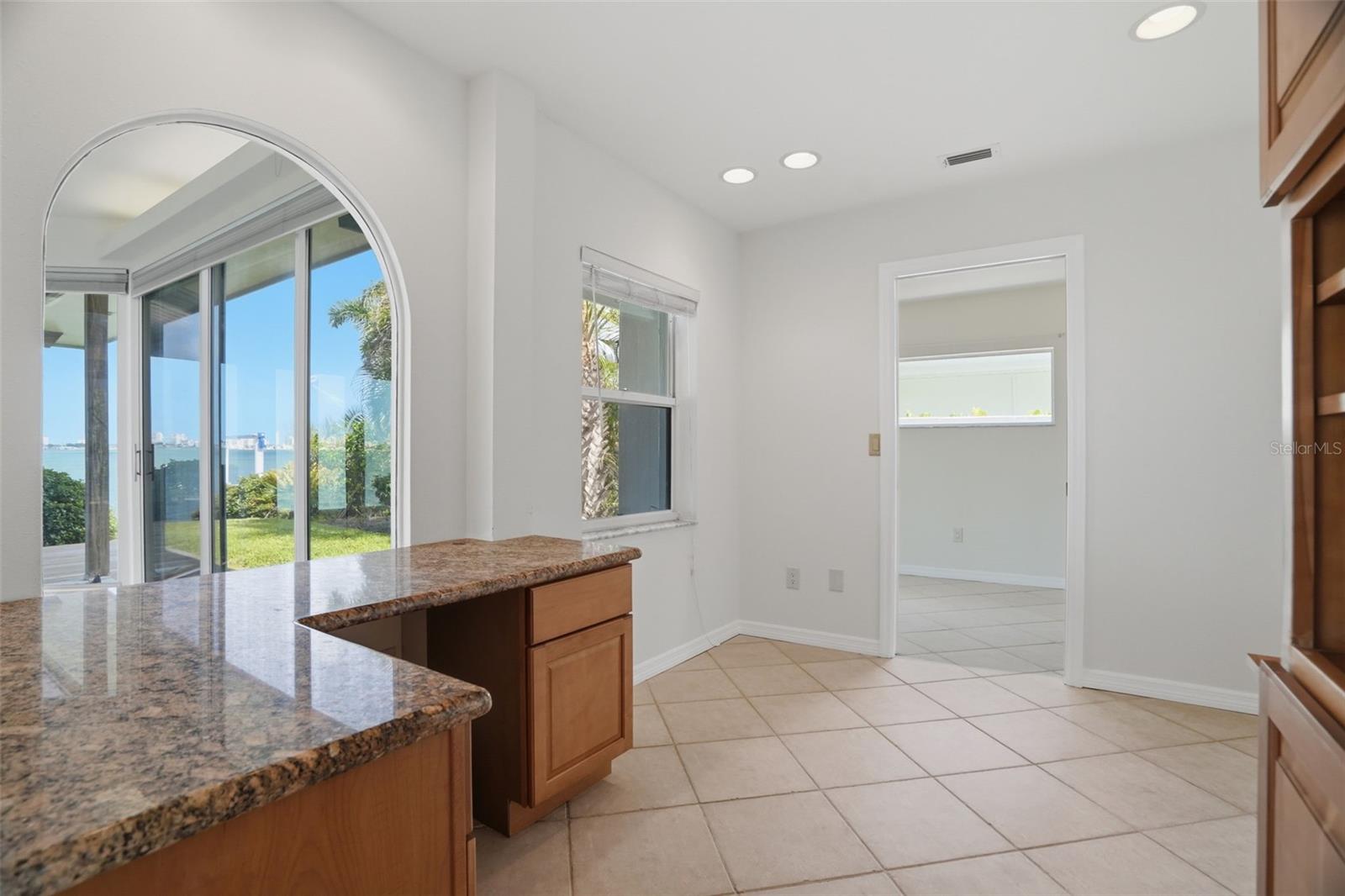 VENETIAN POINT - Residential