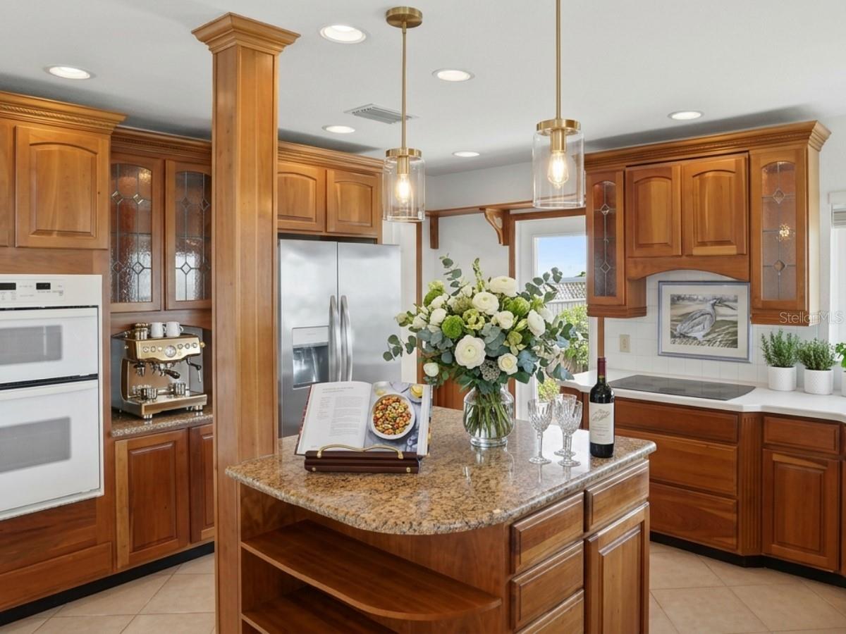 VENETIAN POINT - Residential