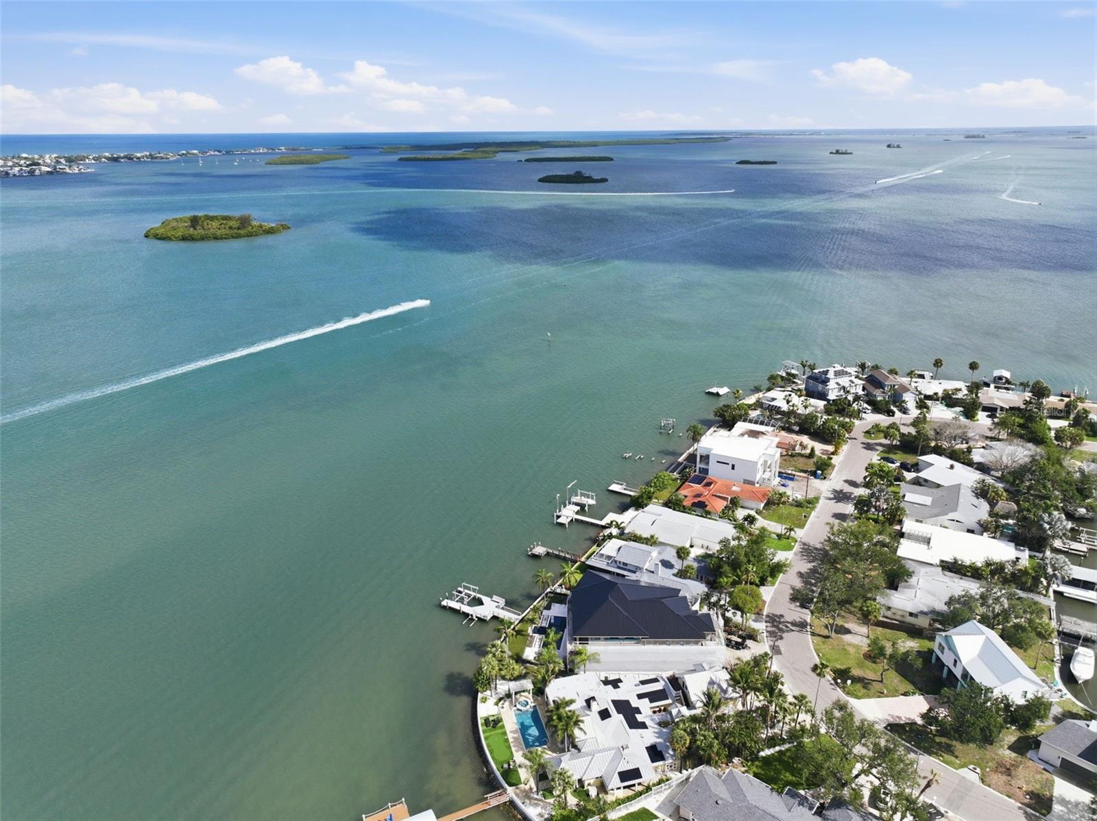 VENETIAN POINT - Residential