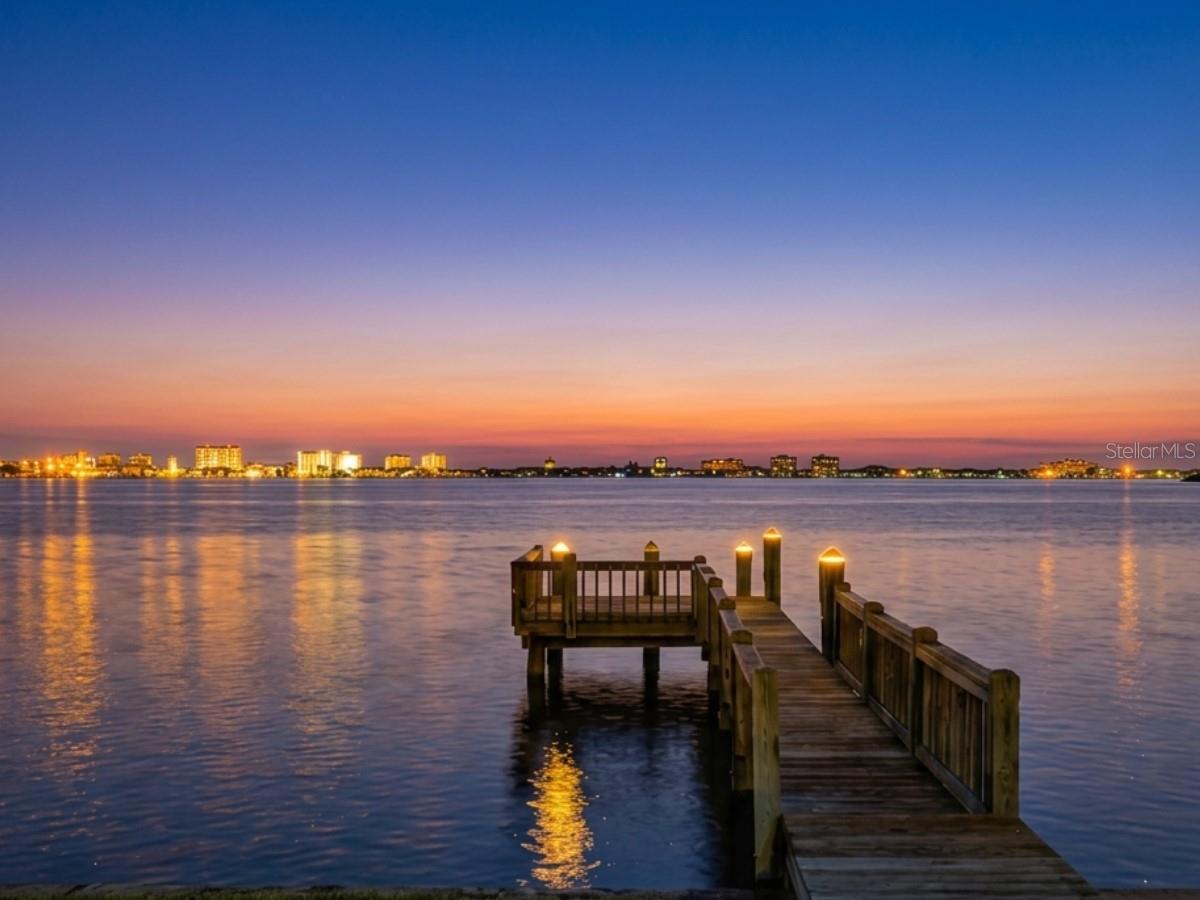 VENETIAN POINT - Residential