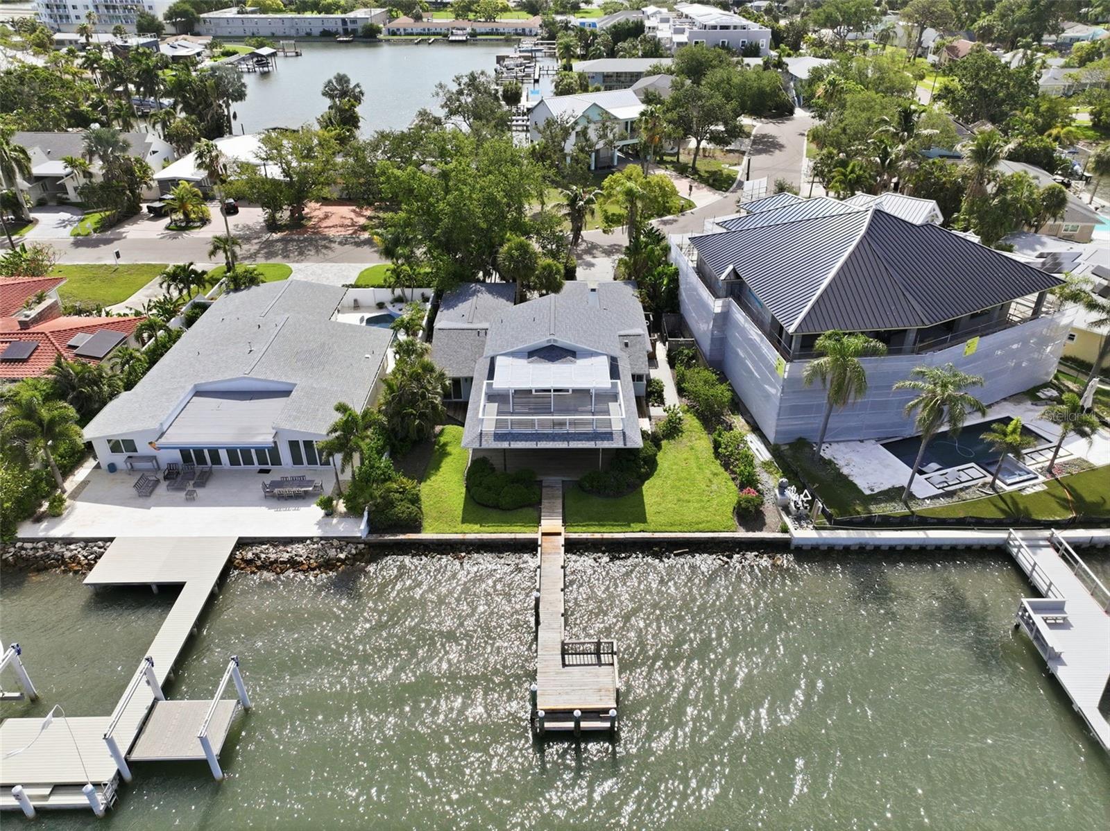 VENETIAN POINT - Residential