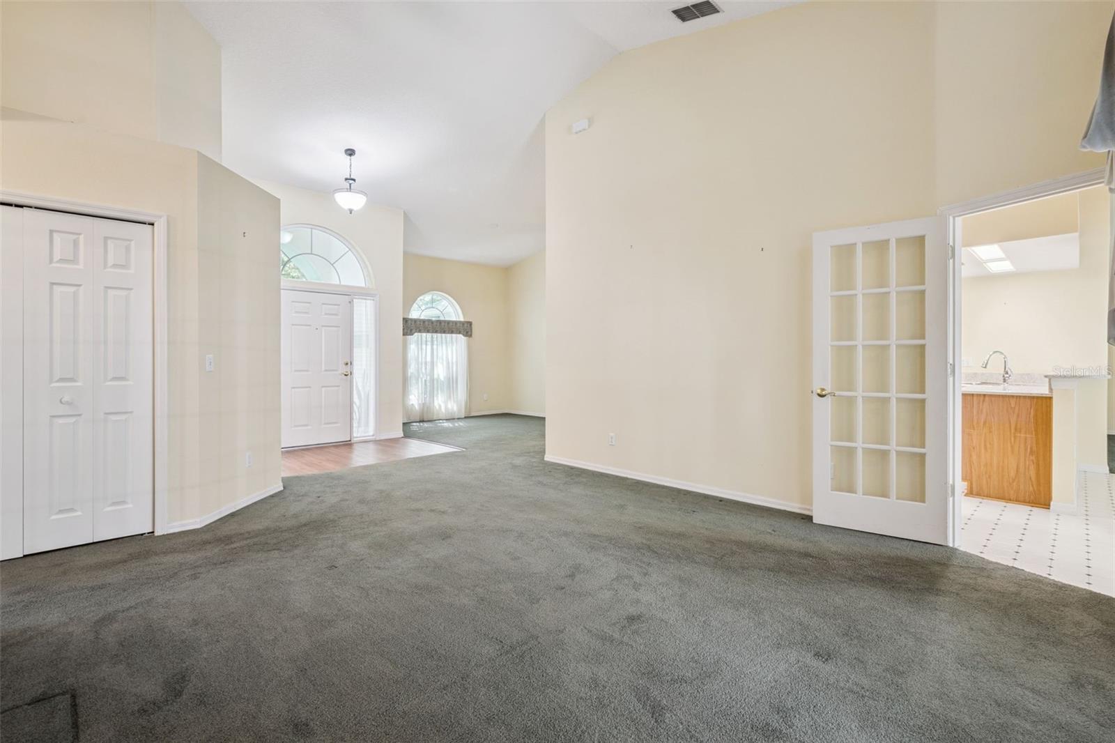 LAKE OLYMPIA CLUB - Residential