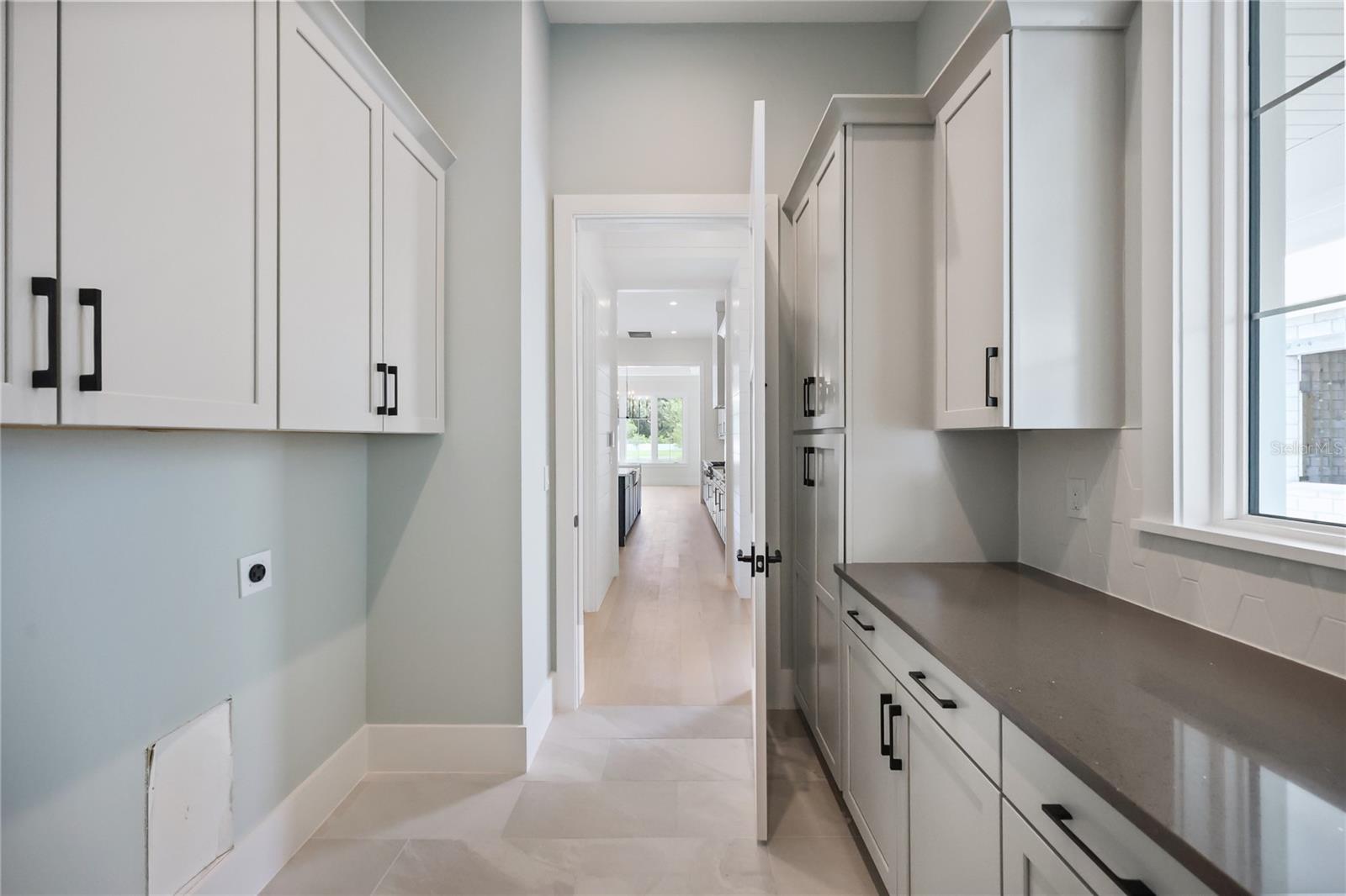 GROVE/OAKLAND - Residential