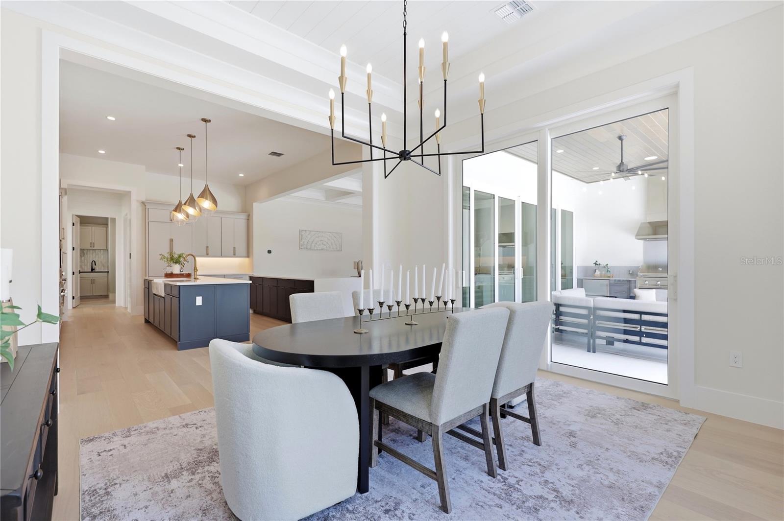 GROVE/OAKLAND - Residential