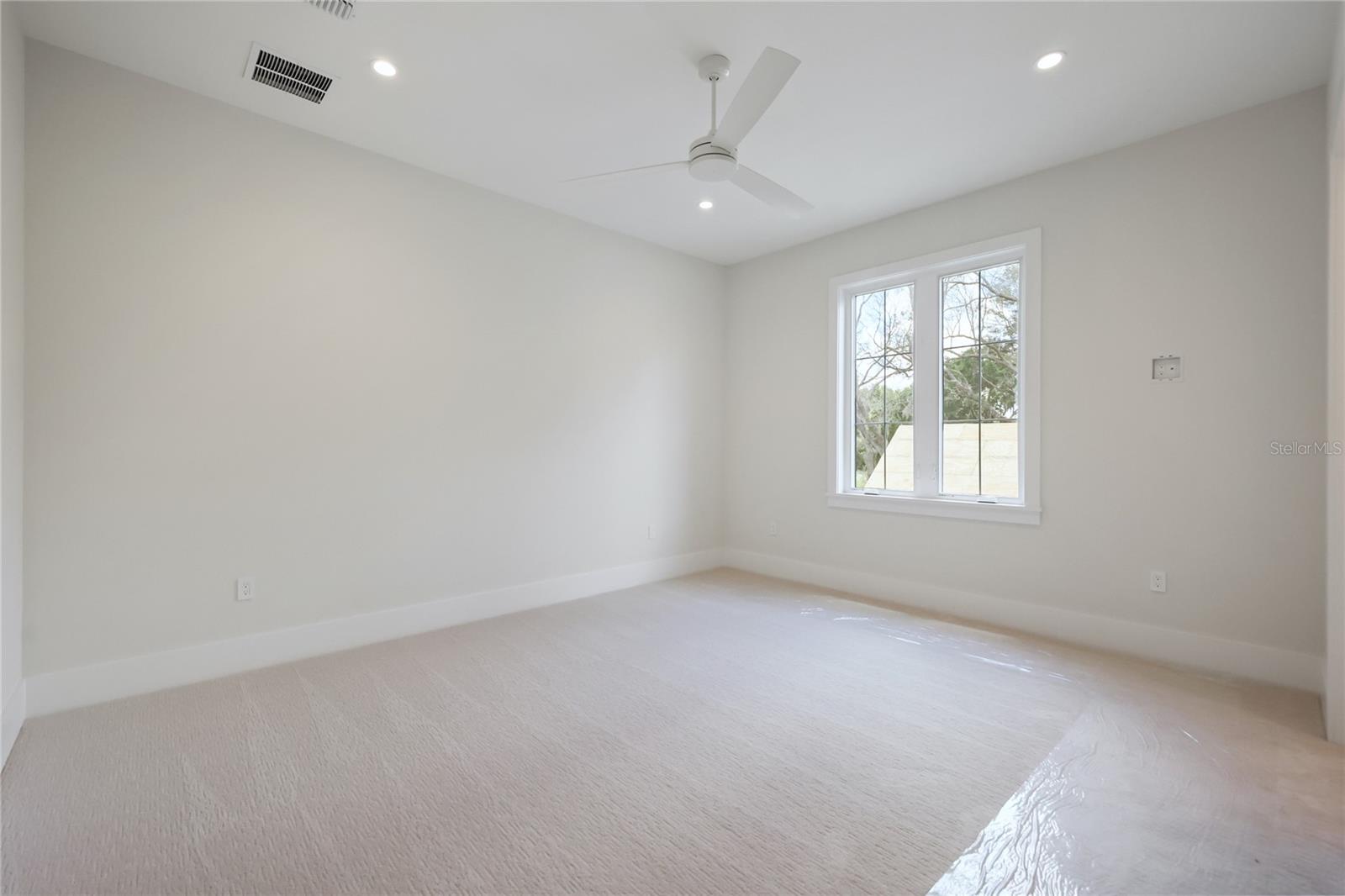 GROVE/OAKLAND - Residential