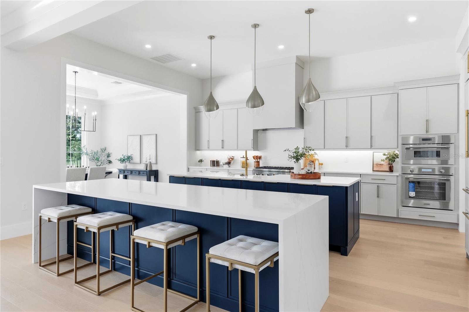 GROVE/OAKLAND - Residential