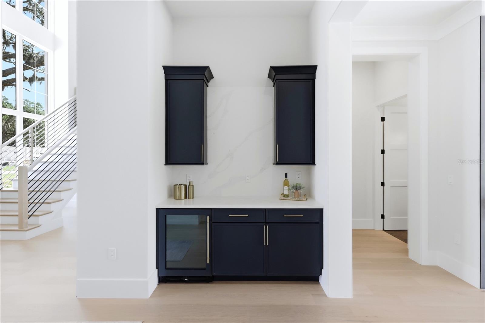 GROVE/OAKLAND - Residential