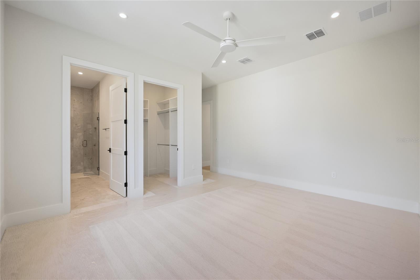 GROVE/OAKLAND - Residential