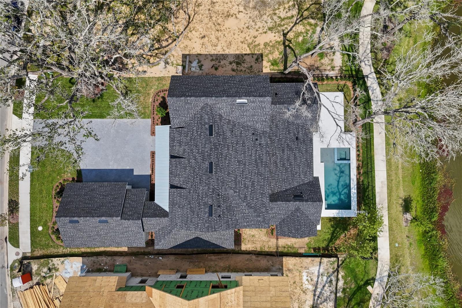 GROVE/OAKLAND - Residential