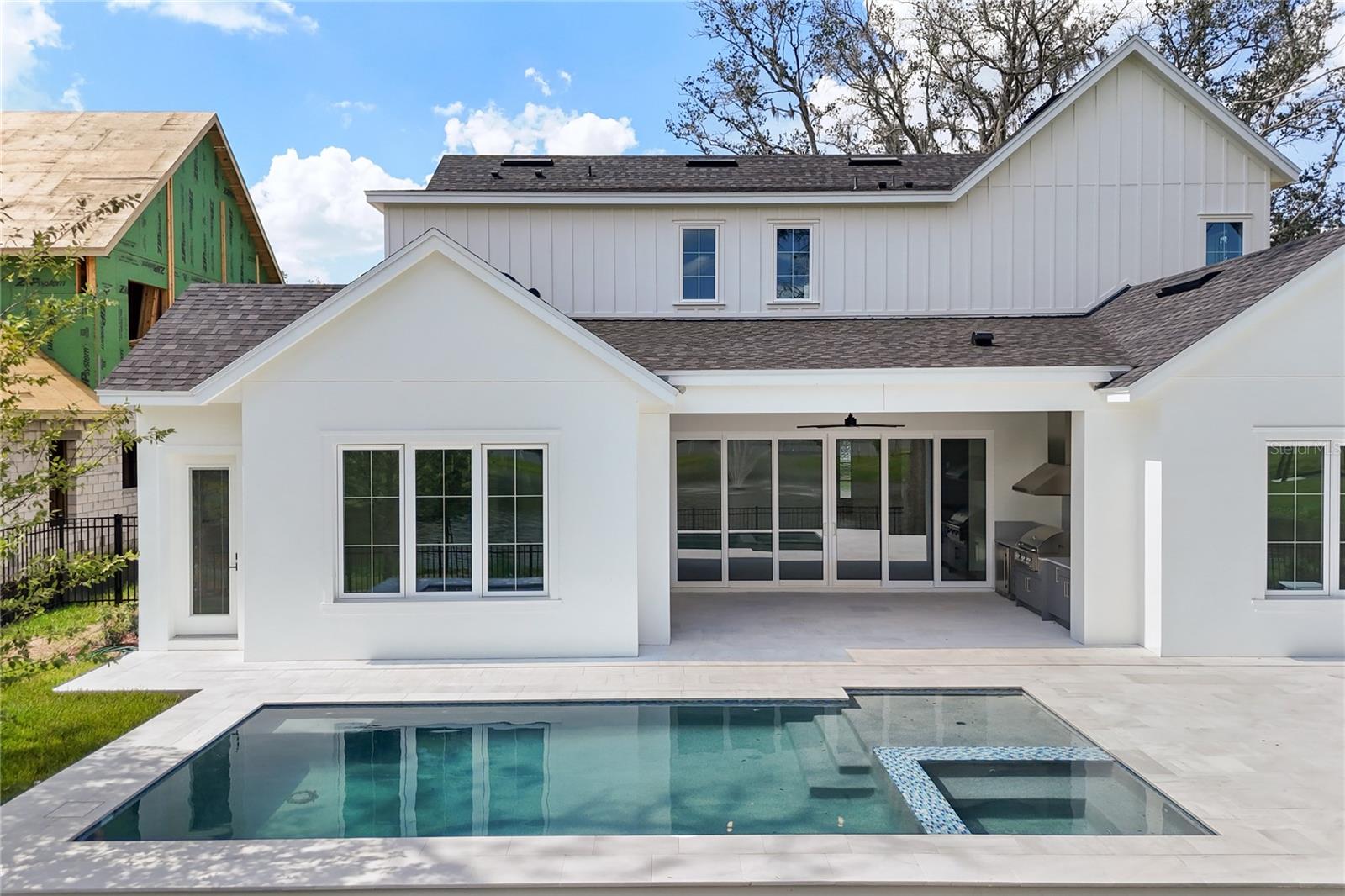 GROVE/OAKLAND - Residential