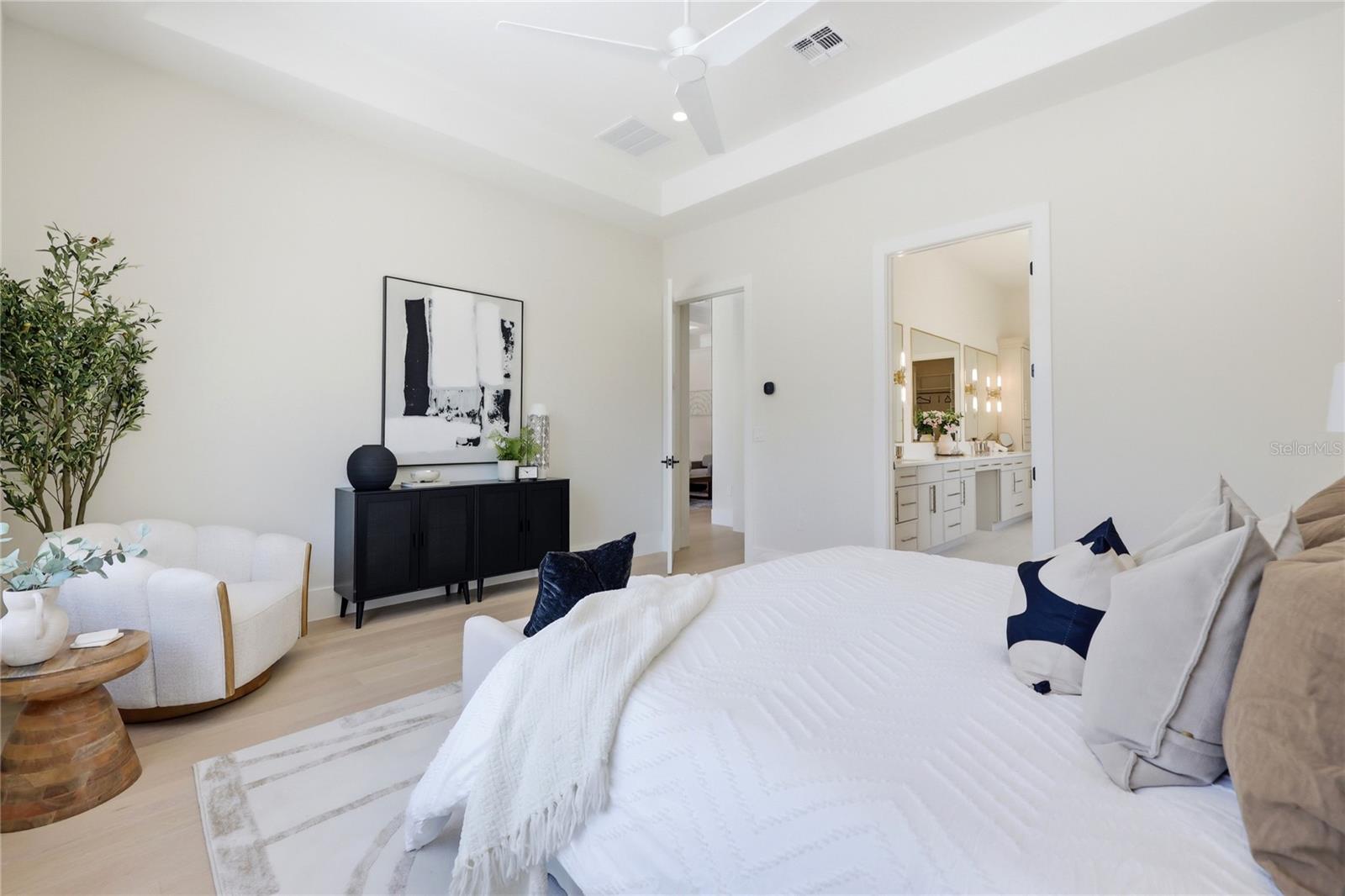 GROVE/OAKLAND - Residential