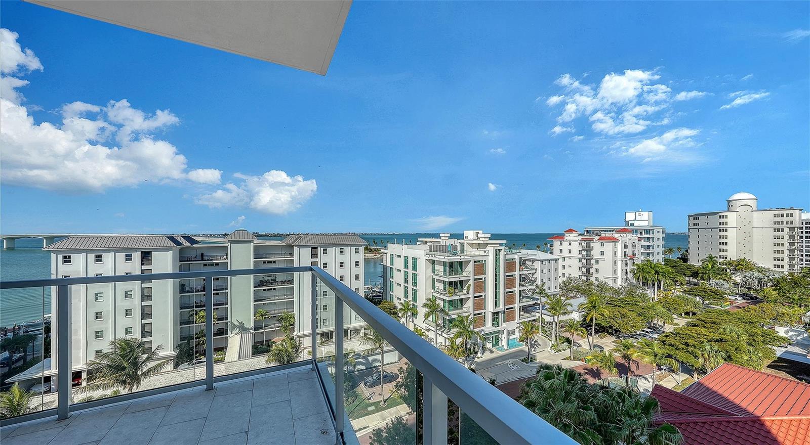 PENINSULA SARASOTA - Residential