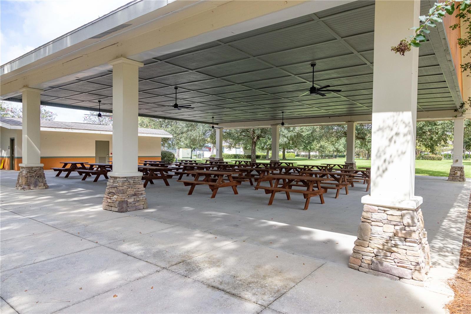 STONE CRK BY DEL WEBB ARLINGTON - Residential