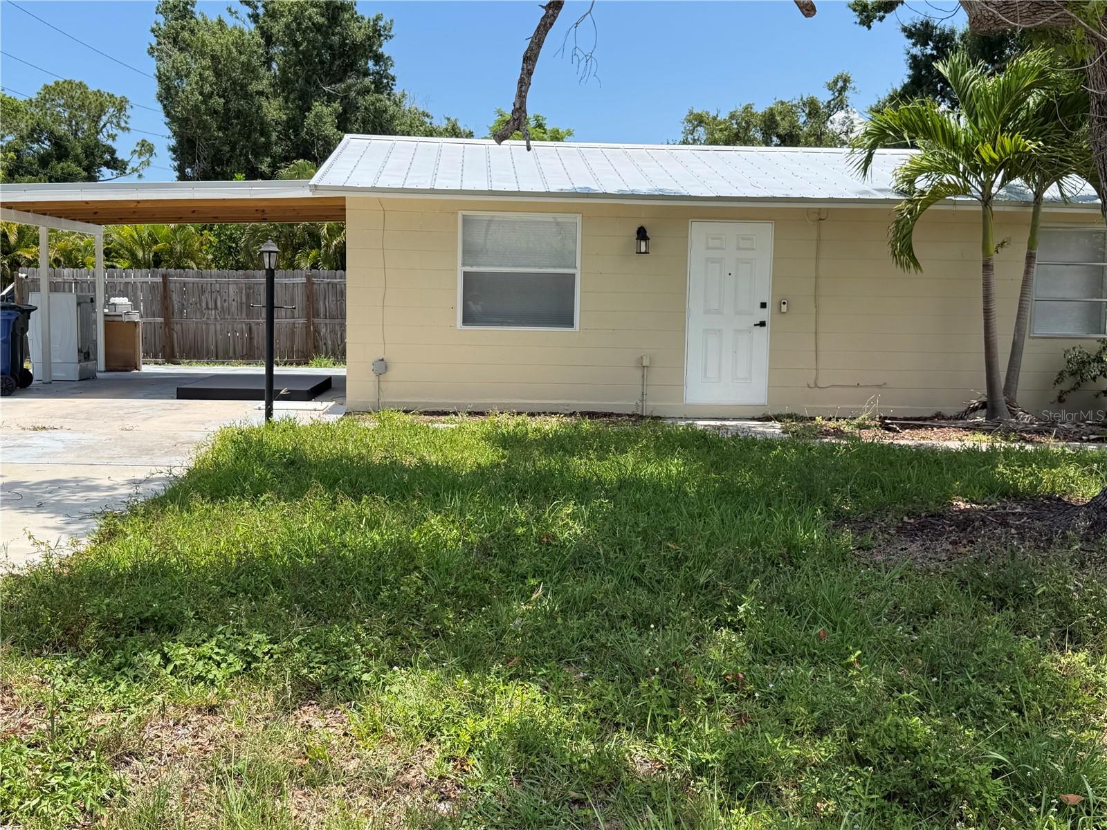 VENICE GROVES - Residential