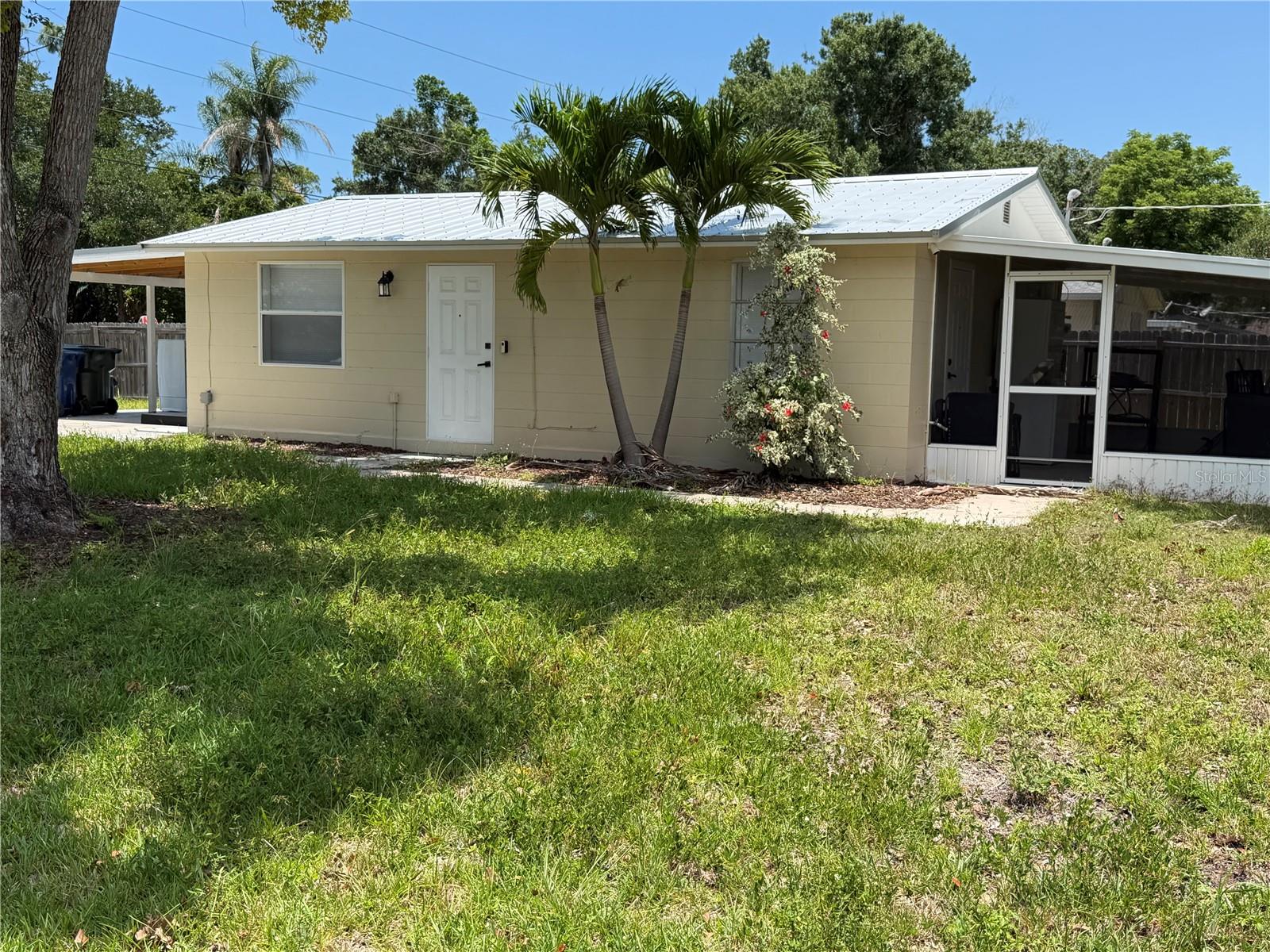 VENICE GROVES - Residential