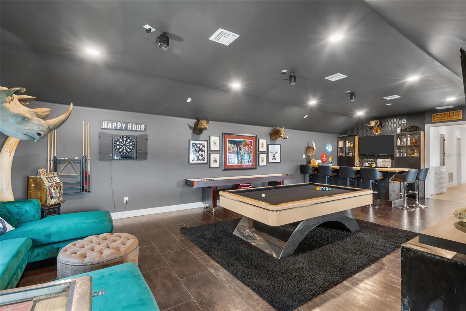 INDEPENDENCE, SIGNATURE LAKES - Residential