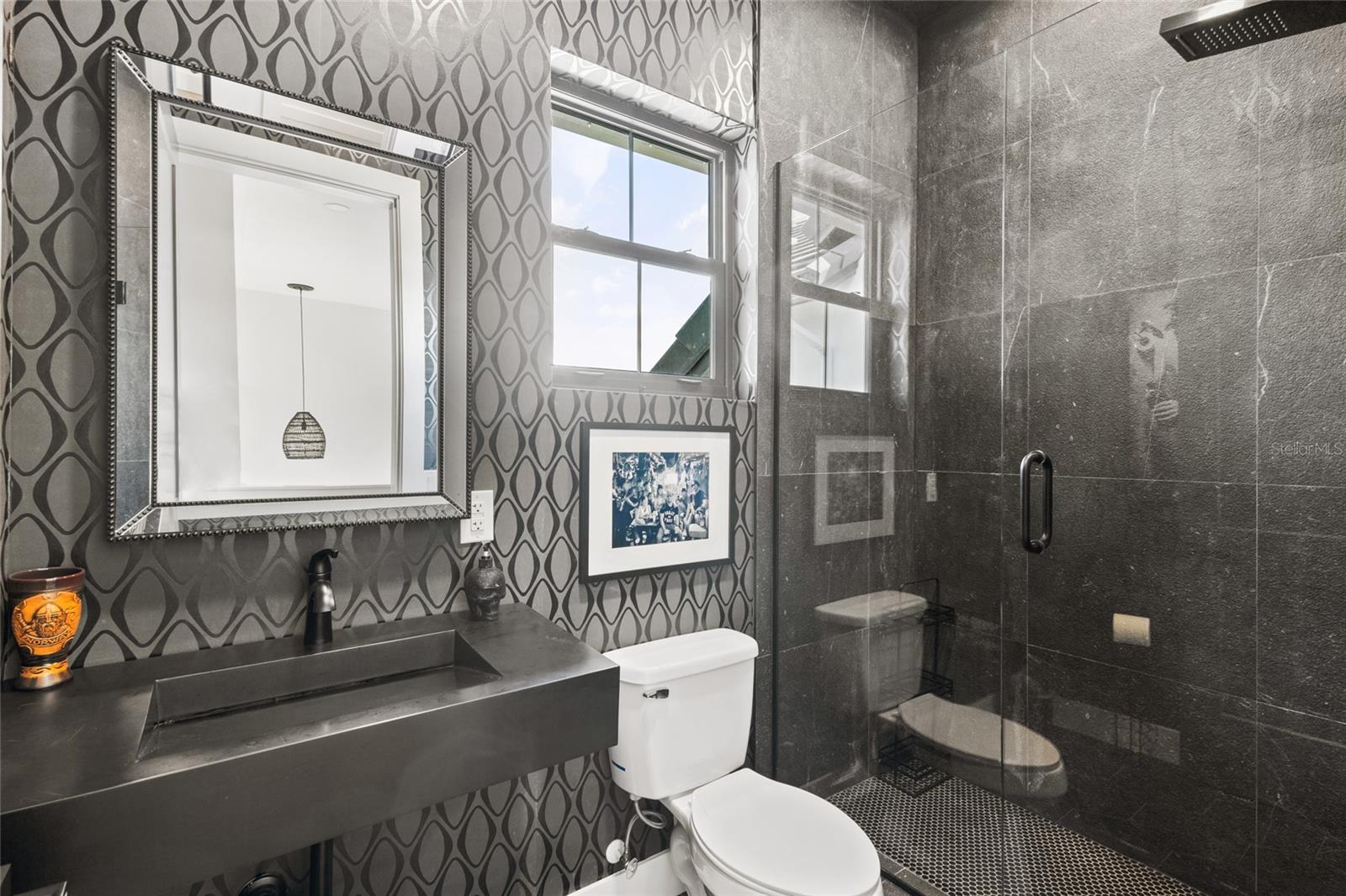 INDEPENDENCE, SIGNATURE LAKES - Residential