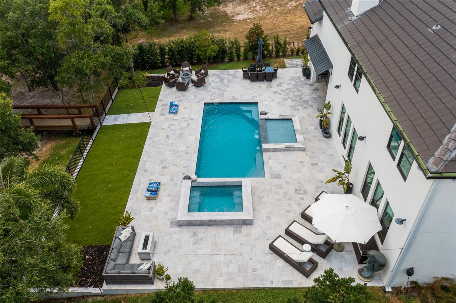 INDEPENDENCE, SIGNATURE LAKES - Residential