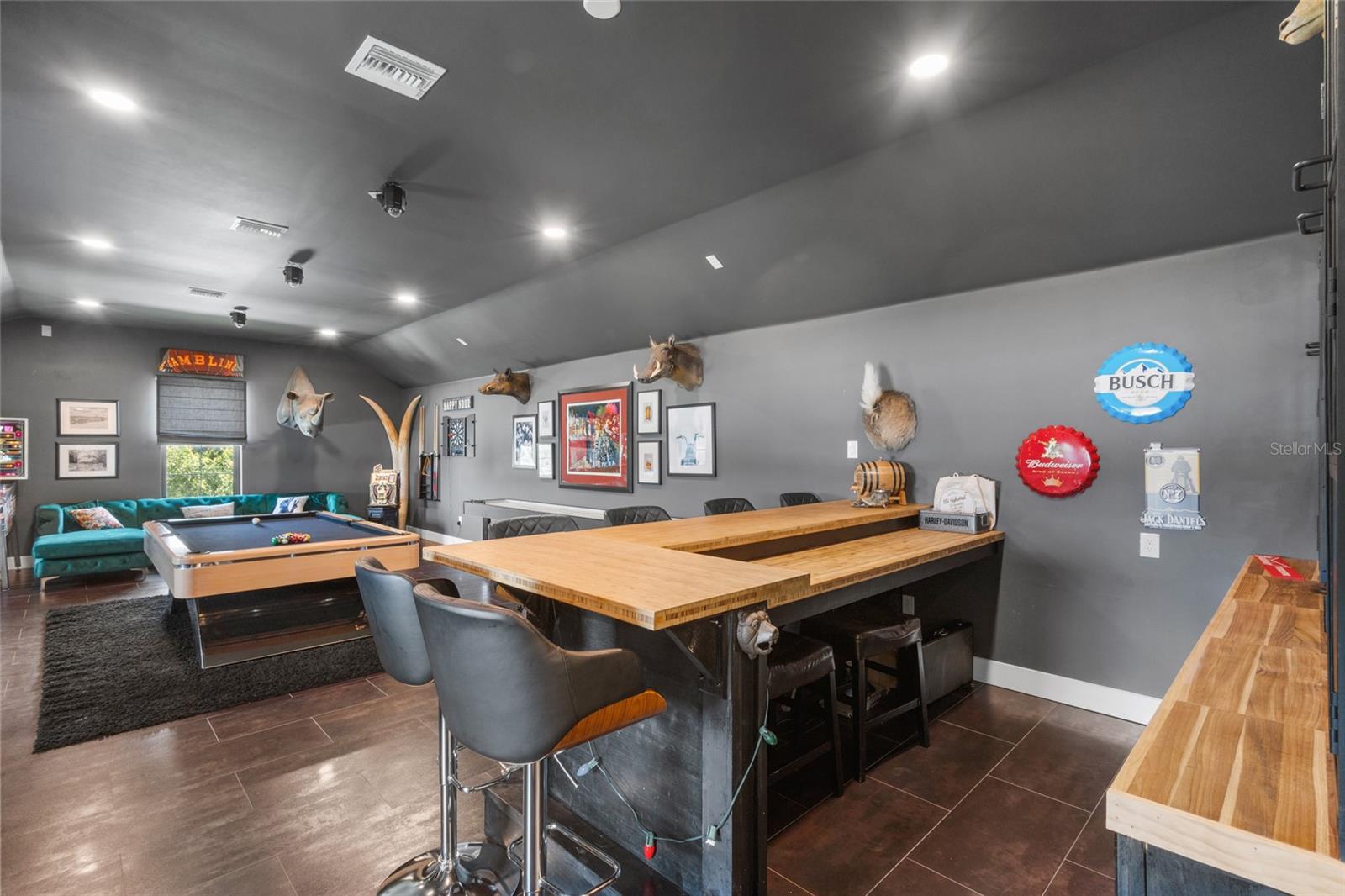INDEPENDENCE, SIGNATURE LAKES - Residential