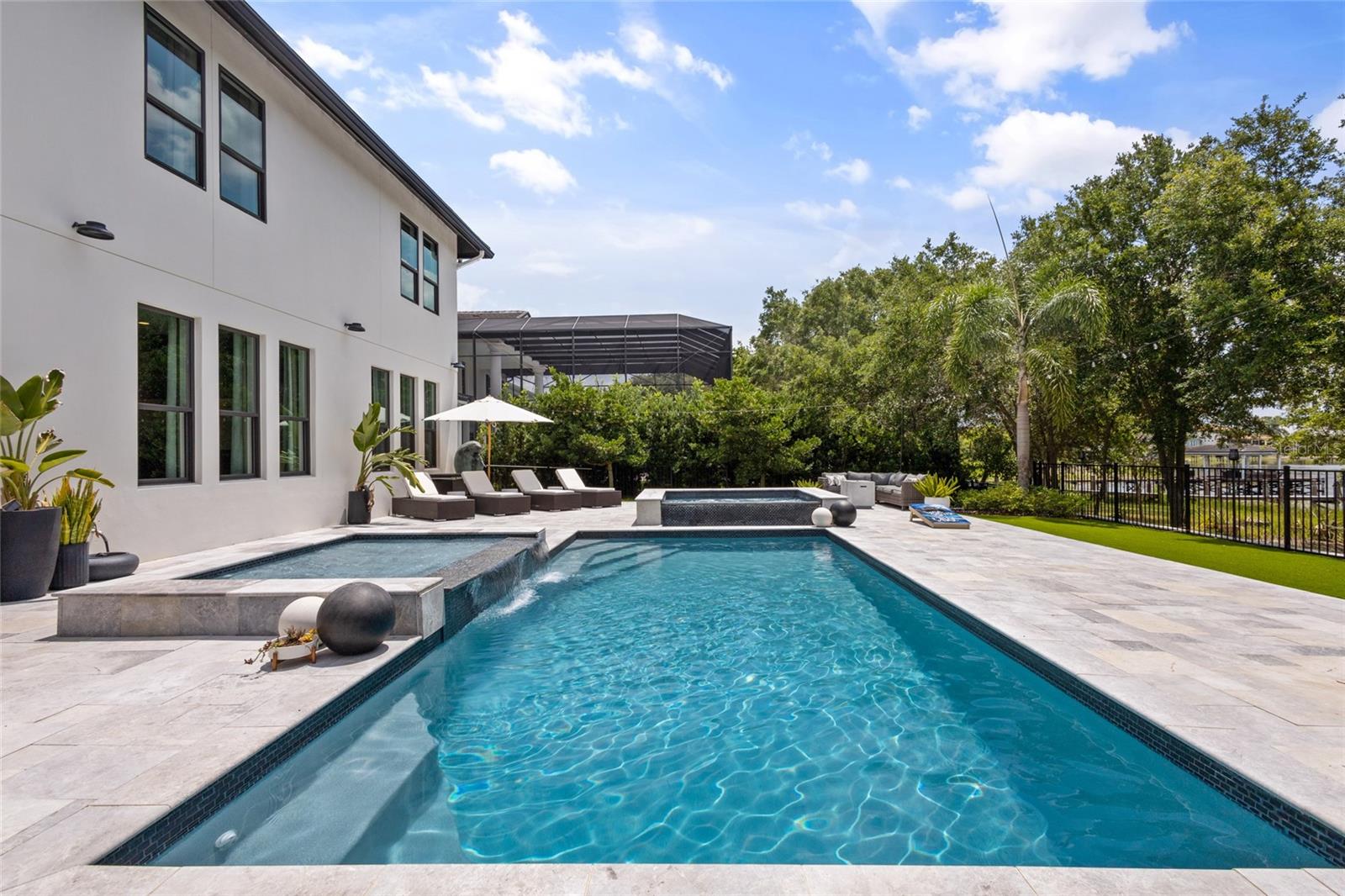 INDEPENDENCE, SIGNATURE LAKES - Residential