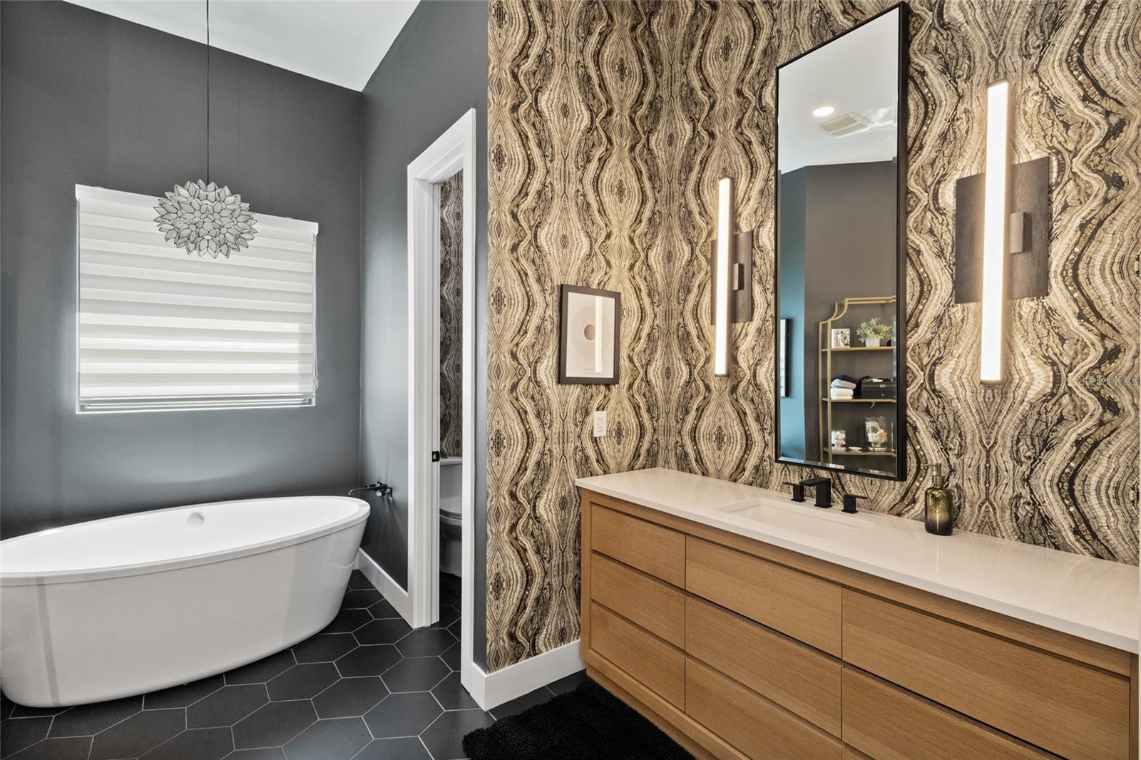 INDEPENDENCE, SIGNATURE LAKES - Residential