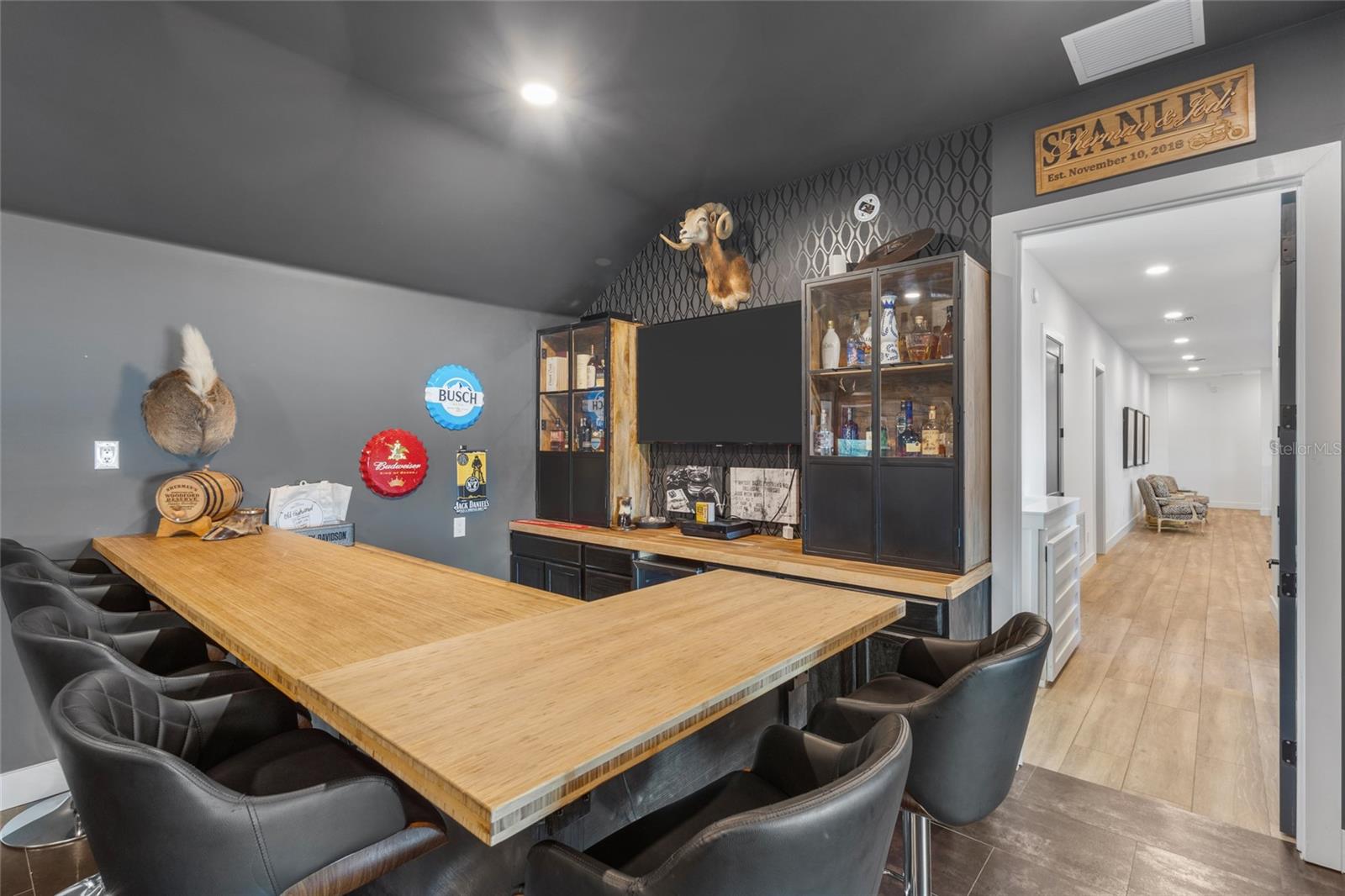 INDEPENDENCE, SIGNATURE LAKES - Residential