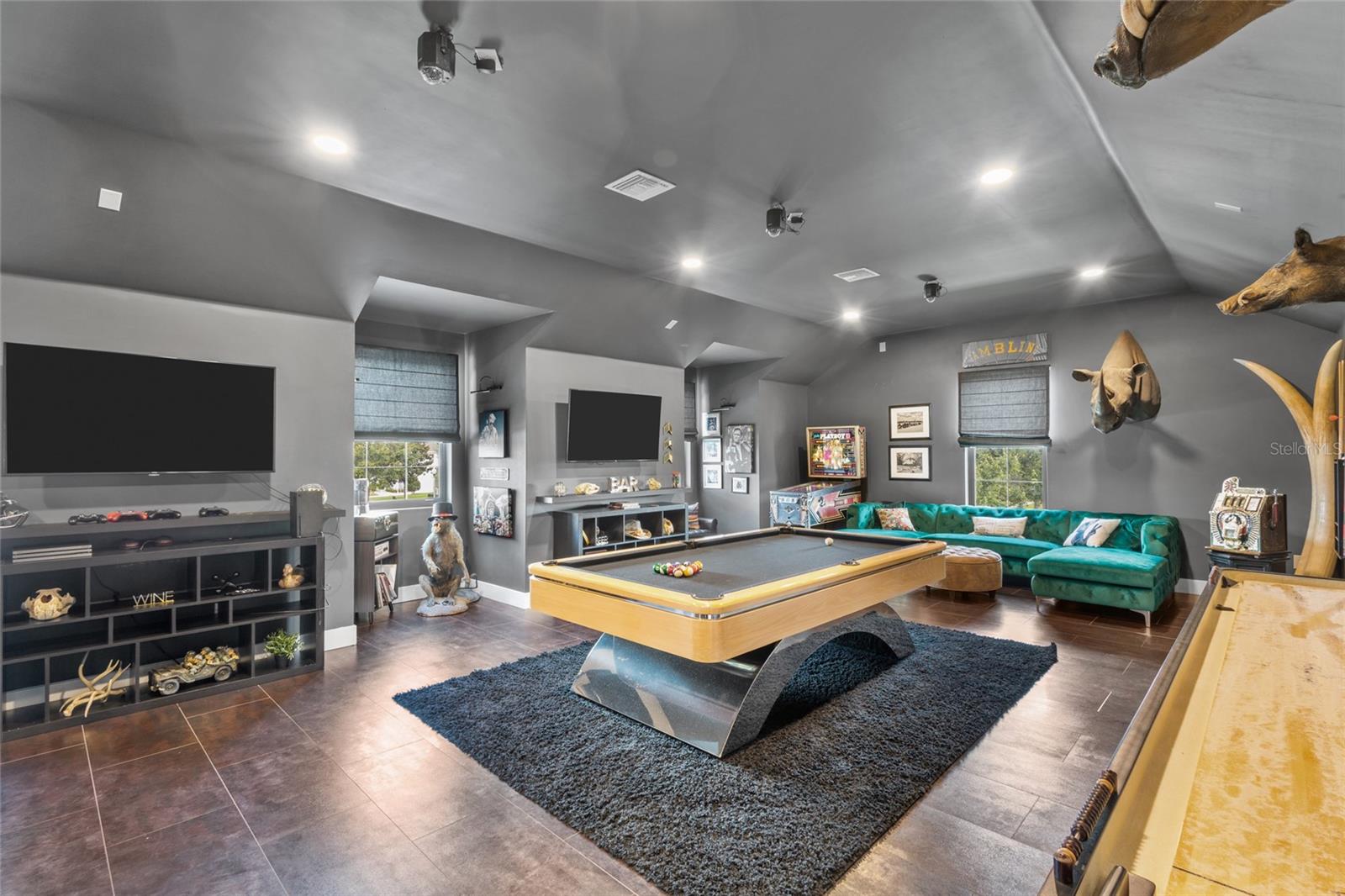 INDEPENDENCE, SIGNATURE LAKES - Residential