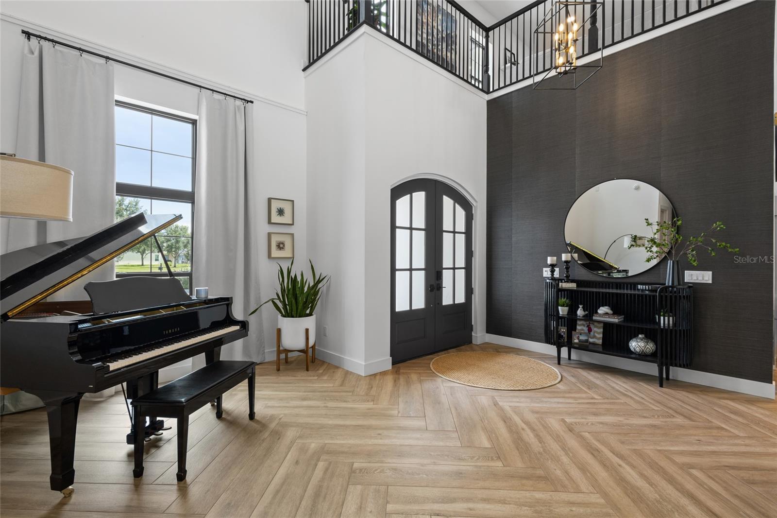 INDEPENDENCE, SIGNATURE LAKES - Residential