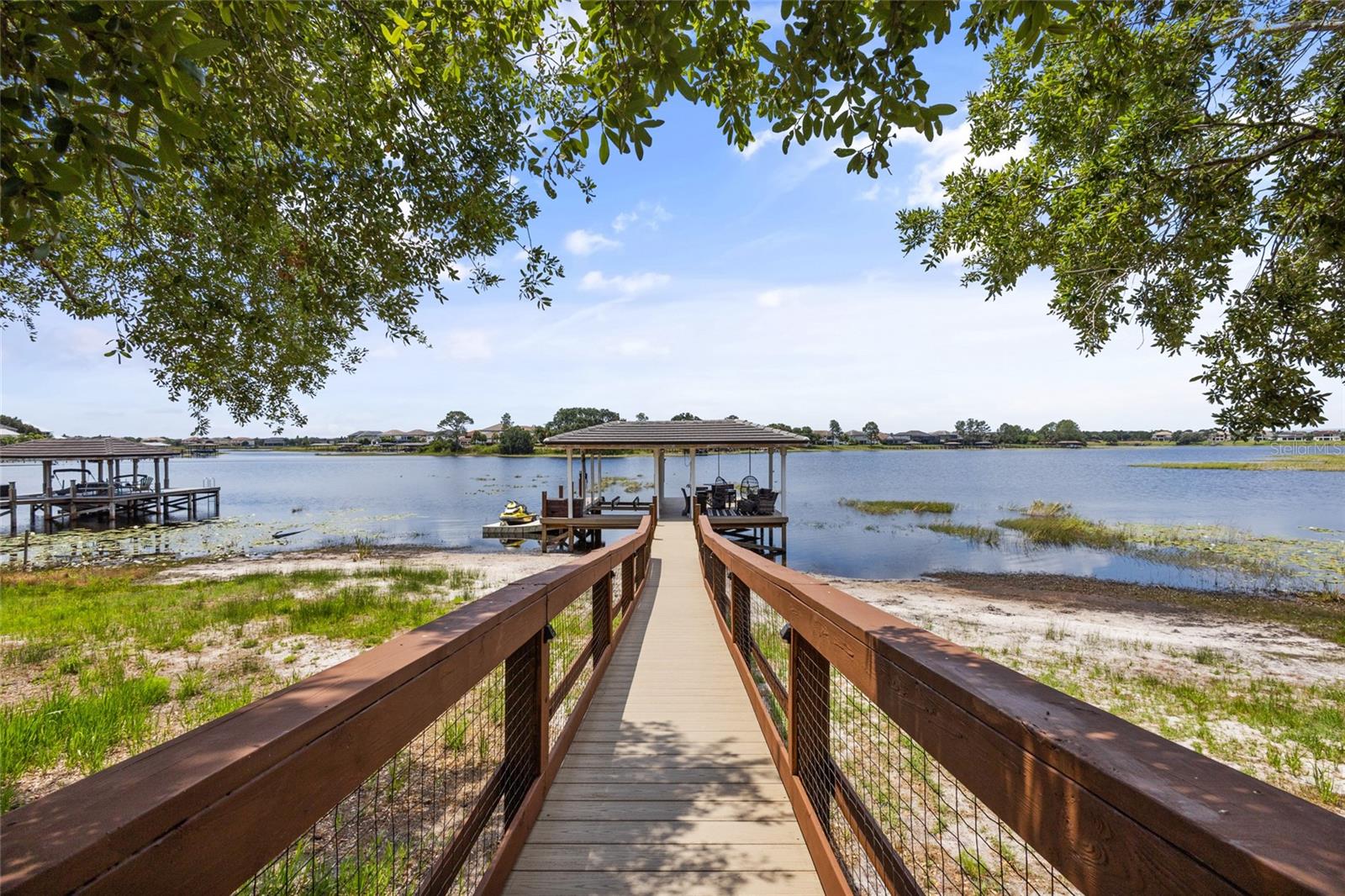 INDEPENDENCE, SIGNATURE LAKES - Residential