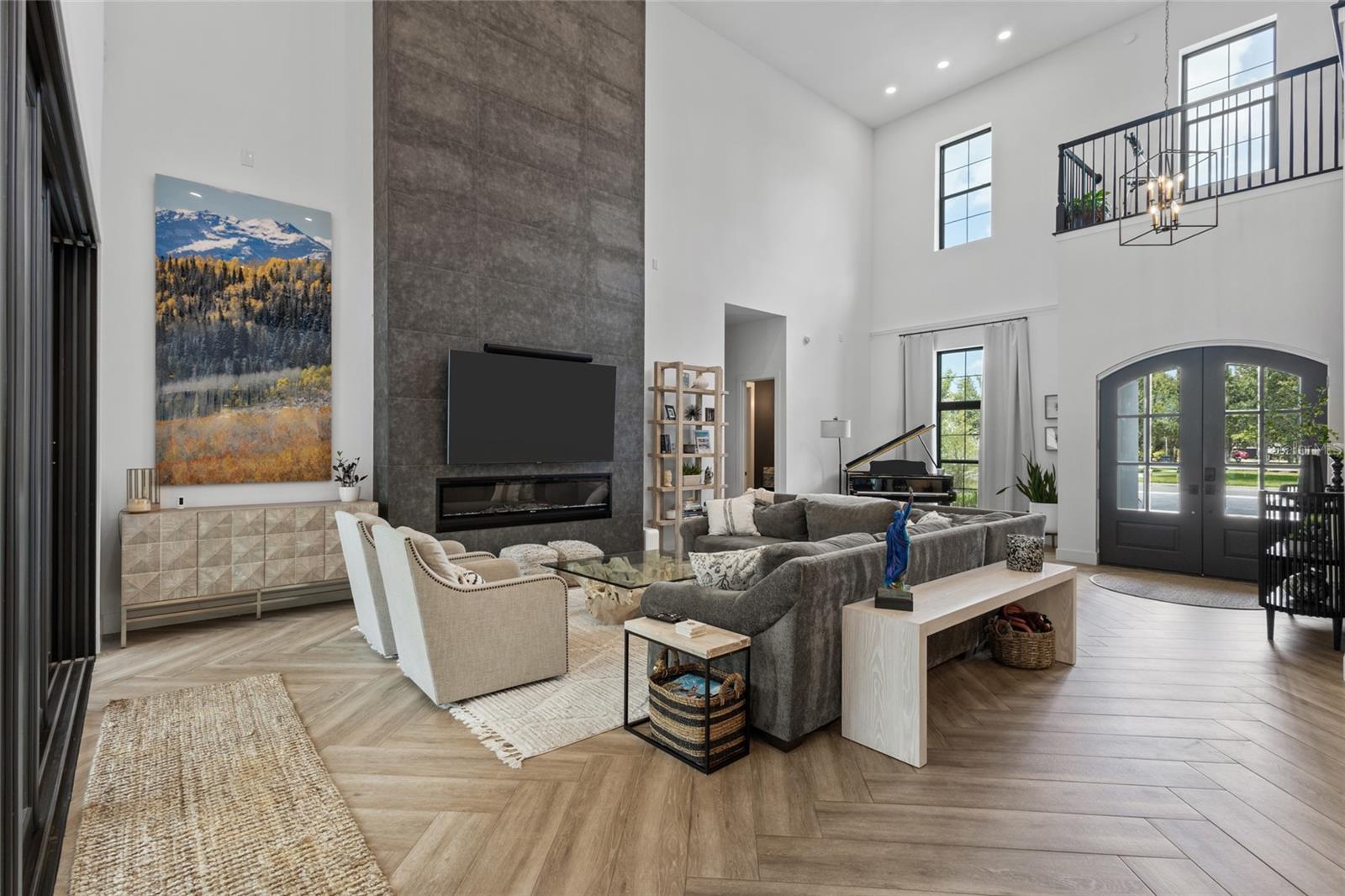 INDEPENDENCE, SIGNATURE LAKES - Residential