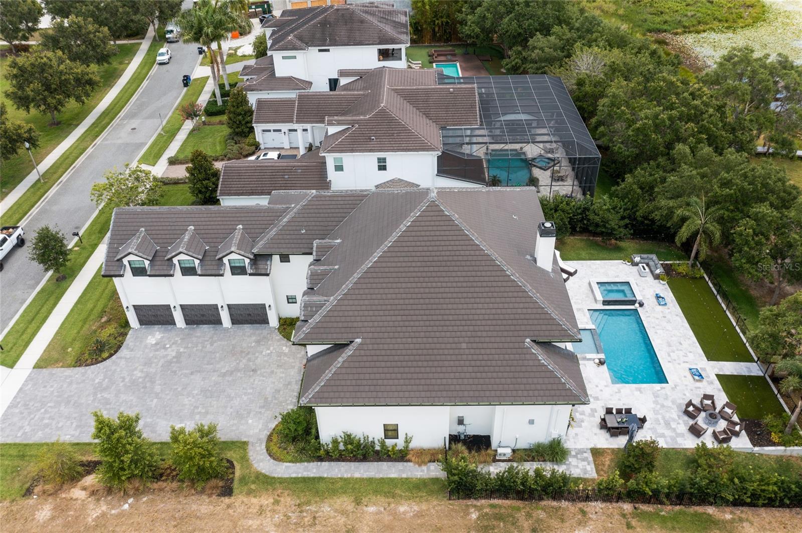 INDEPENDENCE, SIGNATURE LAKES - Residential