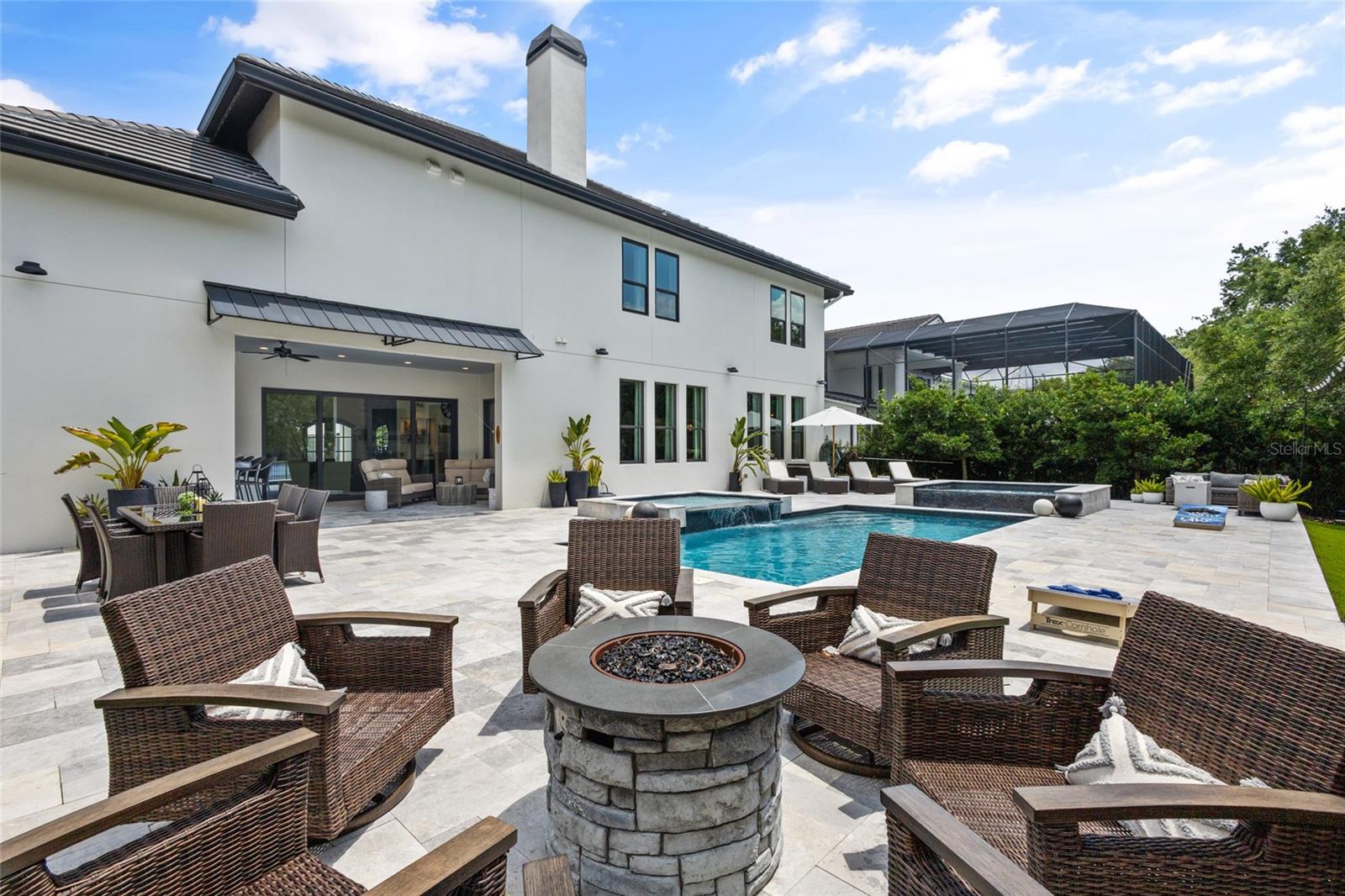 INDEPENDENCE, SIGNATURE LAKES - Residential